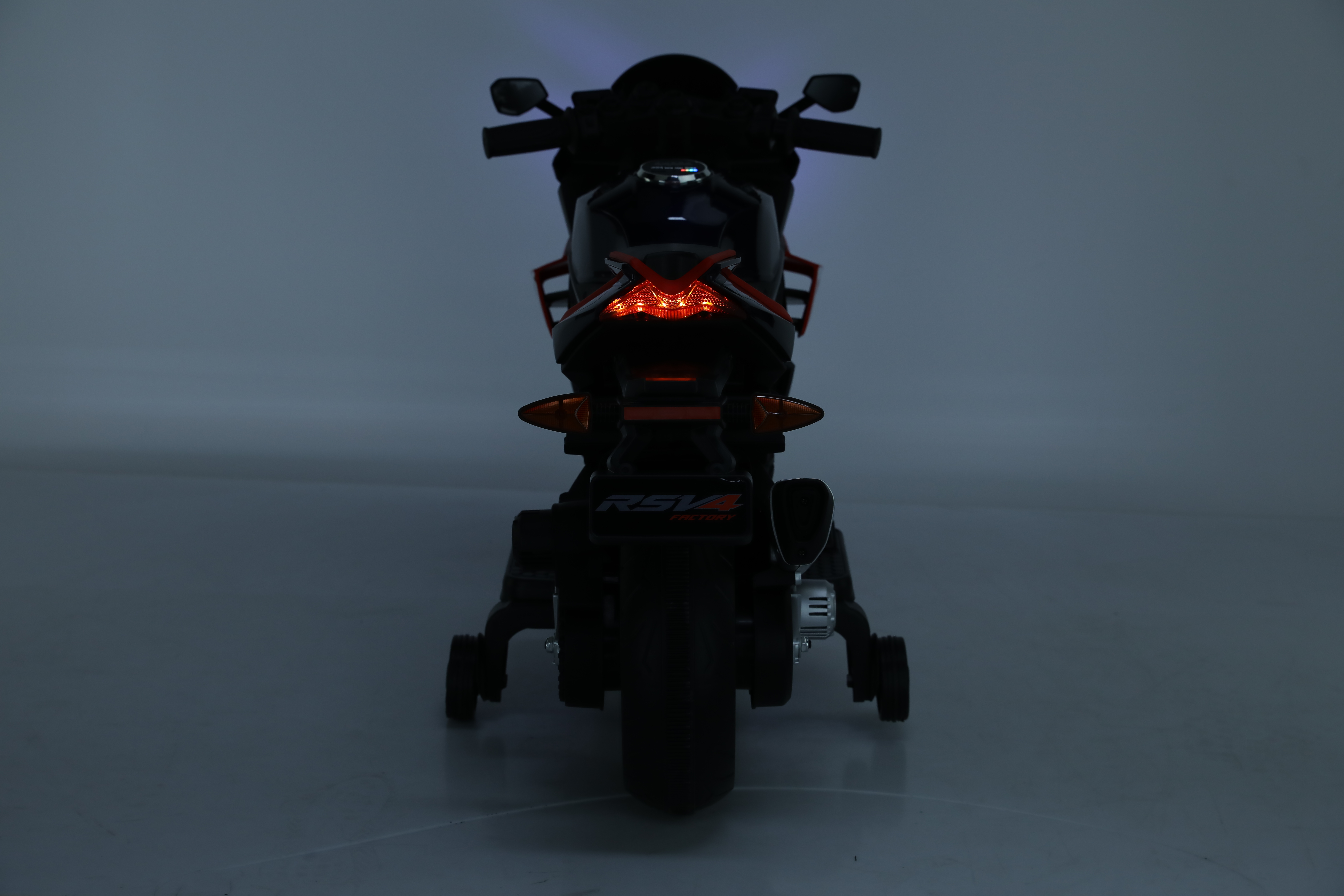 Электромотоцикл TOYLAND Moto Aprilia - фото 15