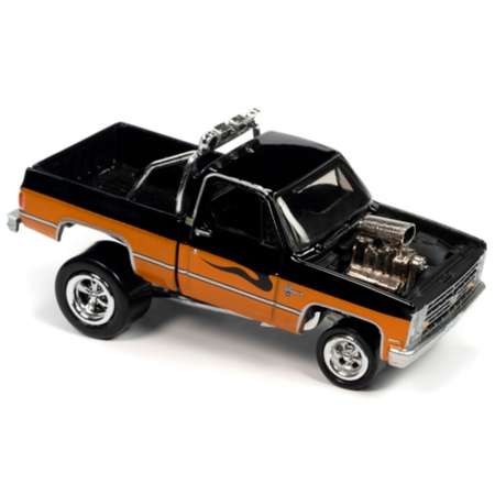 Автомобиль Johnny Lightning 1:64