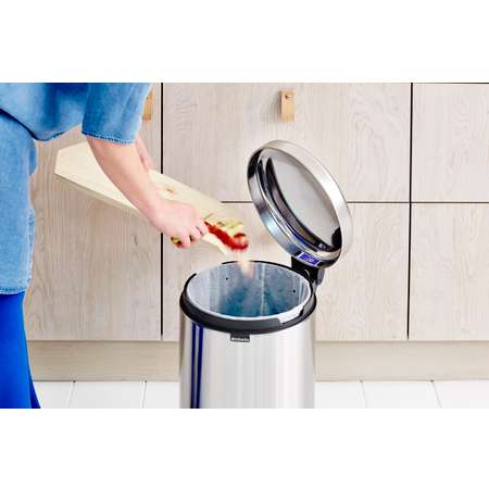 Бак мусорный Brabantia NewIcon с педалью стальной матовый 20л 114021