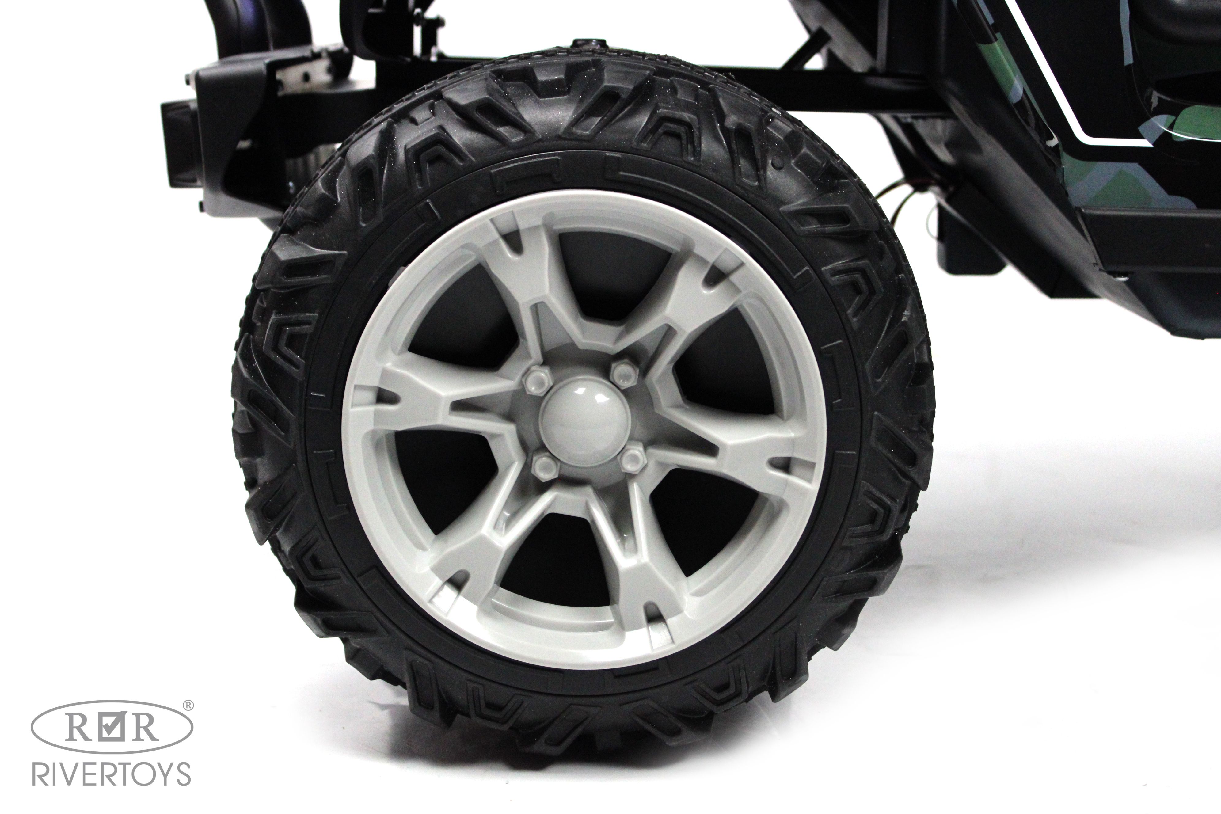 Электромобиль RIVERTOYS T222TT-4WD-CAMOUFLAGE С пультом ДУ - фото 15