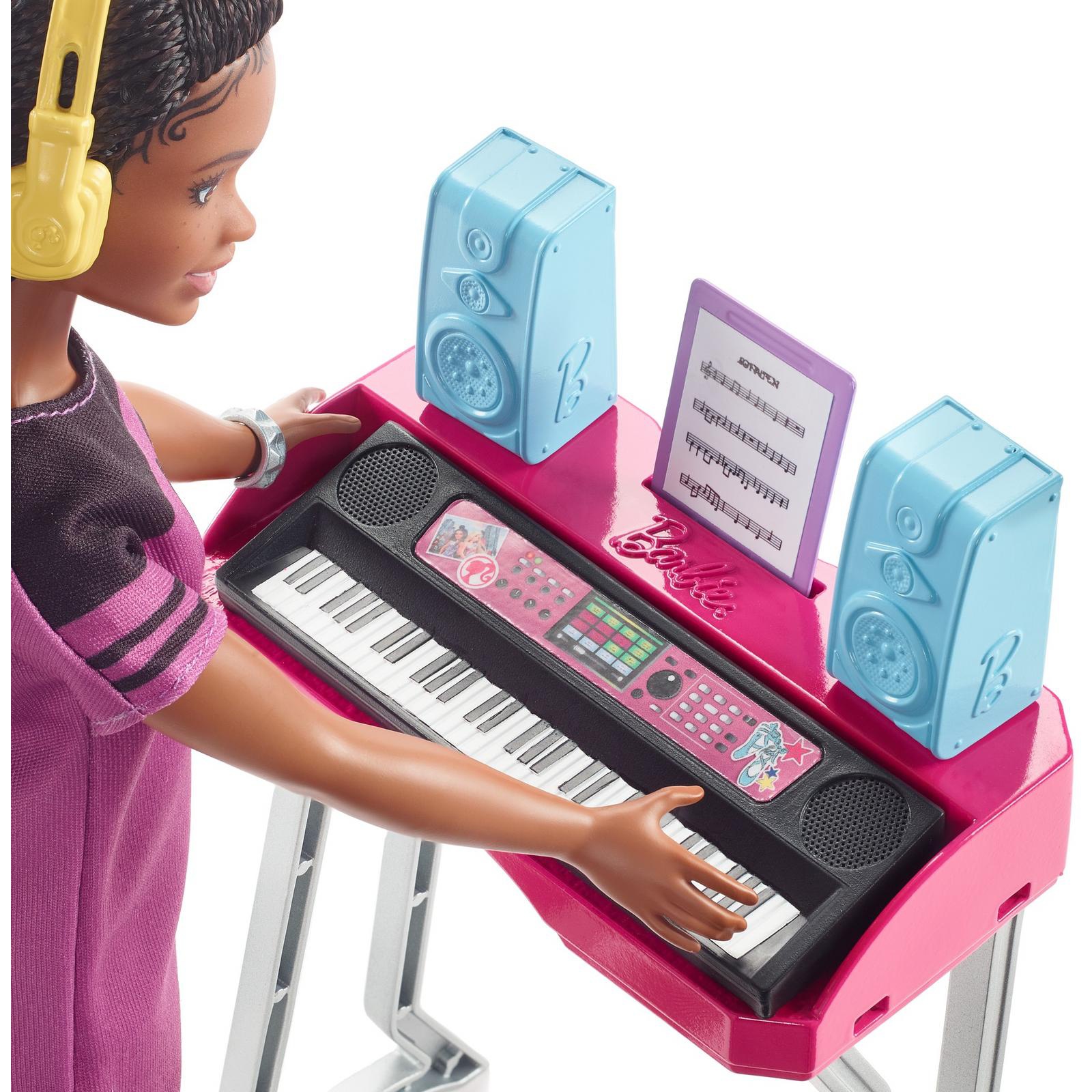 Кукла модельная Barbie GYG40 - фото 9