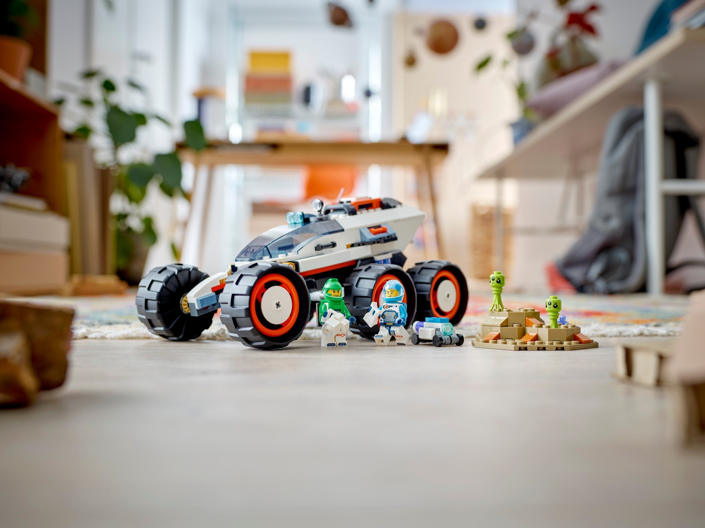 Конструктор LEGO City 60431 311 дет. - фото 8