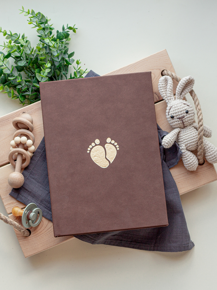 Первый альбом новорождённого Moms Recordbook коричневая кожа - фото 1