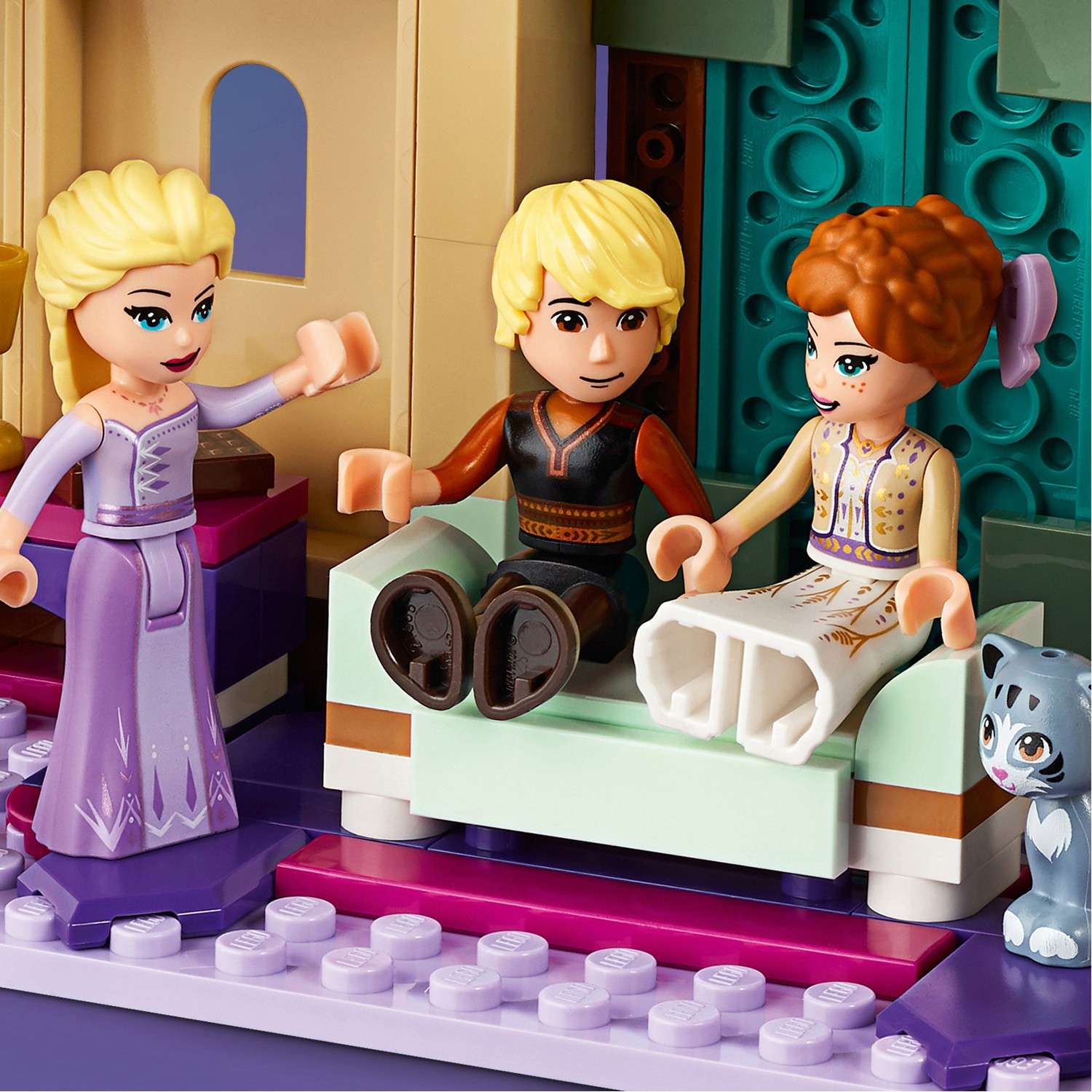 Конструктор LEGO Disney Princess Деревня в Эренделле блочный - фото 6