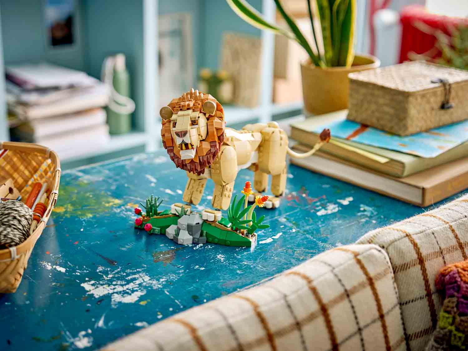 Конструктор LEGO Creator Величественный лев 839 дет. - фото 16