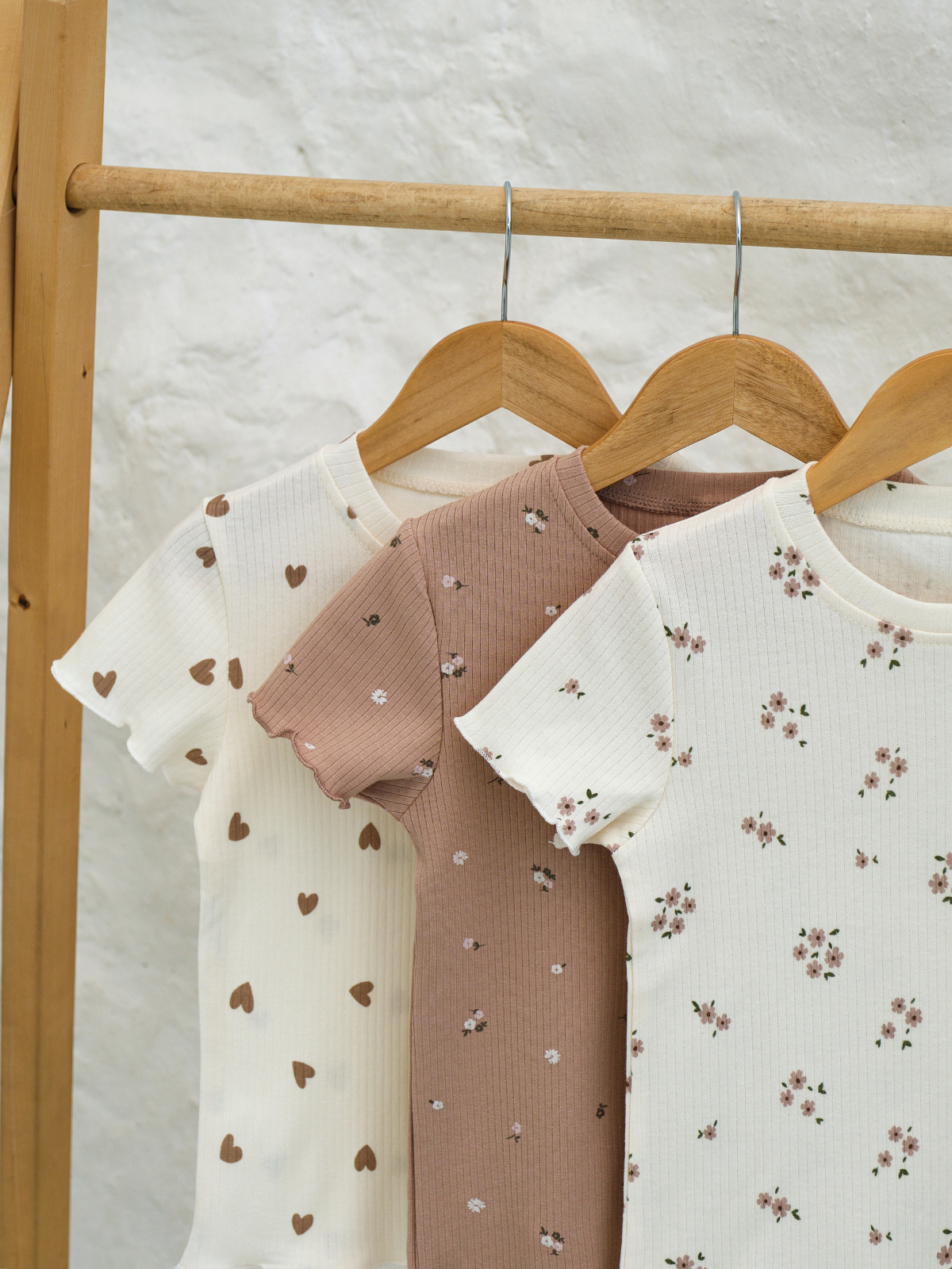 Футболка 3 шт Jelly Whale K24T04-3-BrFlwr-Milk-Milk2 - фото 5