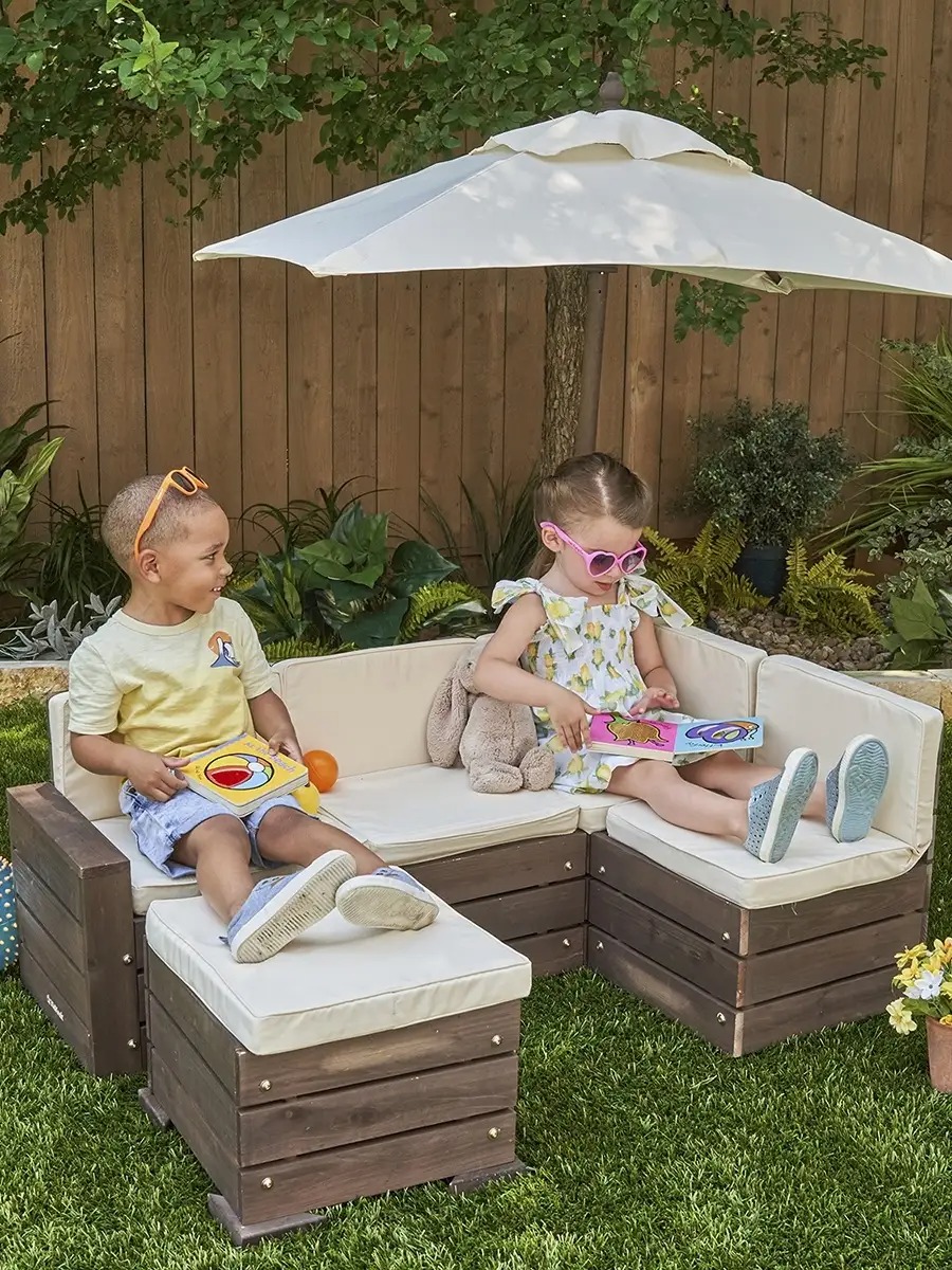 Набор садовой мебели для детей KidKraft секционный диван пуф-стол зонт бежево-коричневый 20305_KE - фото 1