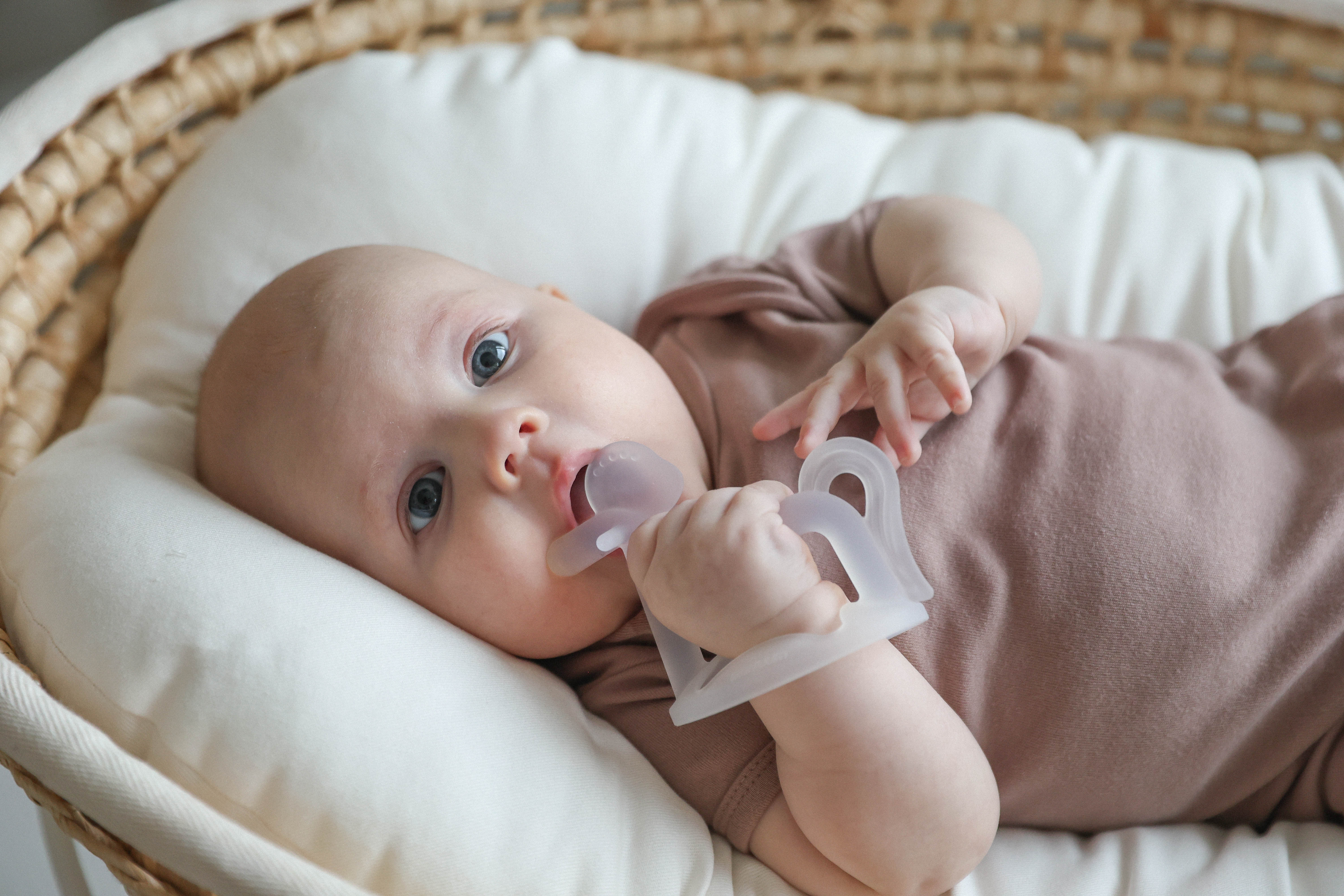 Прорезыватель MOYUUM Пони прозрачный - фото 15