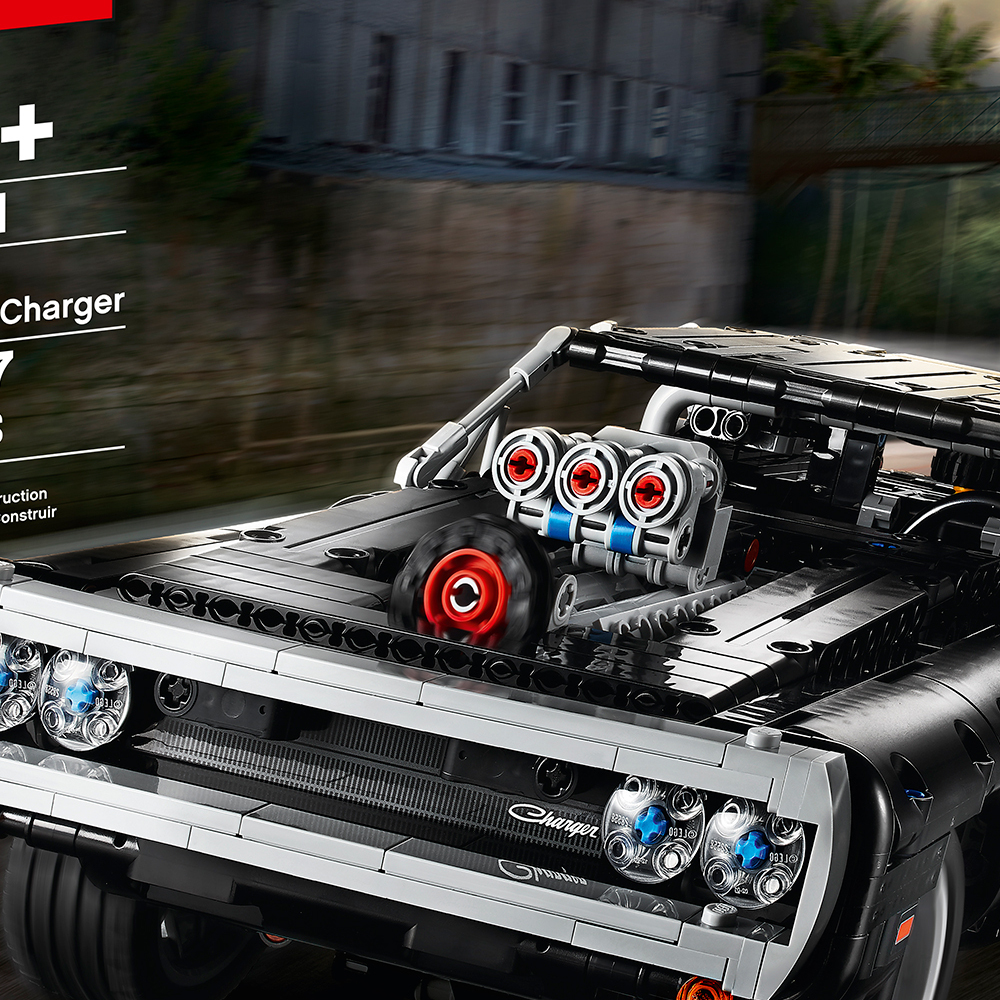 Конструктор LEGO Technic Dodge Charger Доминика Торетто 230 дет. - фото 1