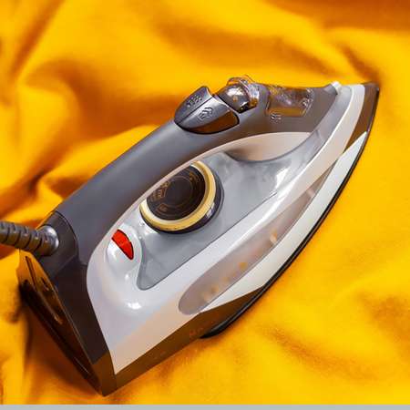 Утюг Magio MG-136