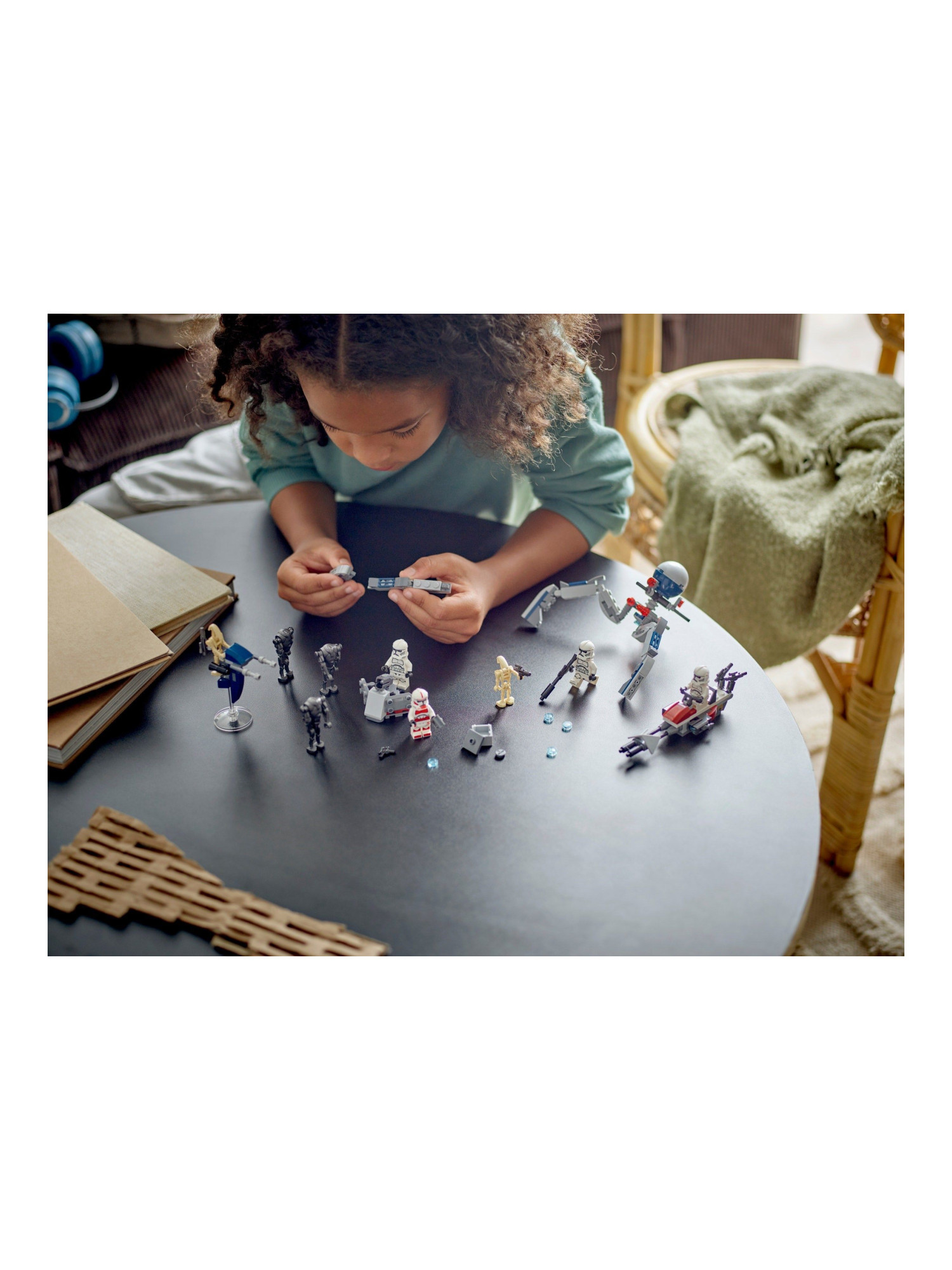 Конструктор LEGO Star Wars Клоны и боевой дроид 215 дет. - фото 5