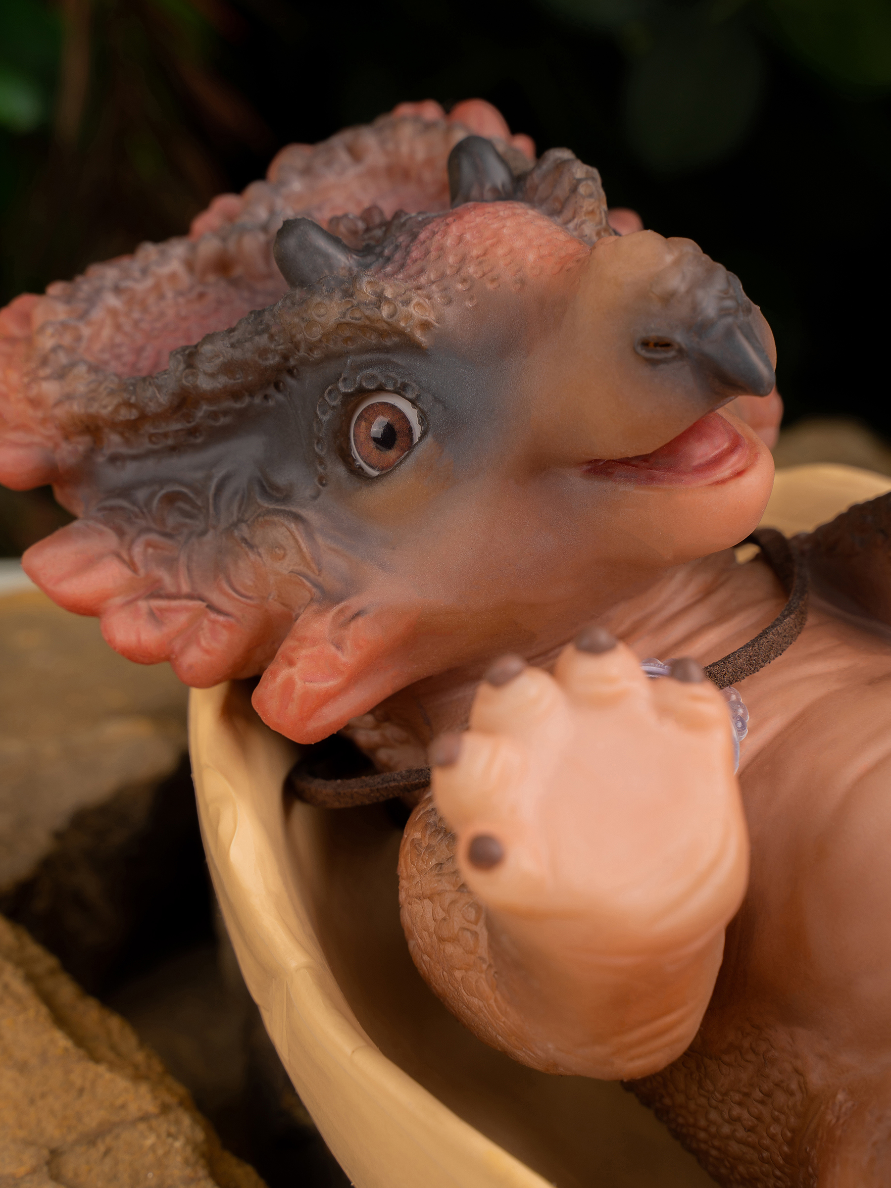 Кукла мини Magic Manufactory Magic Dino Трицератопс высота 24 см 4631163177450 - фото 19