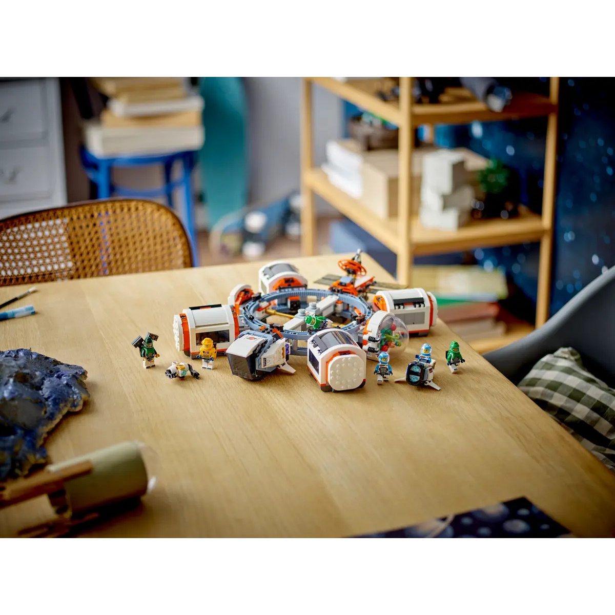 Конструктор LEGO City Модульная космическая станция блочный - фото 13