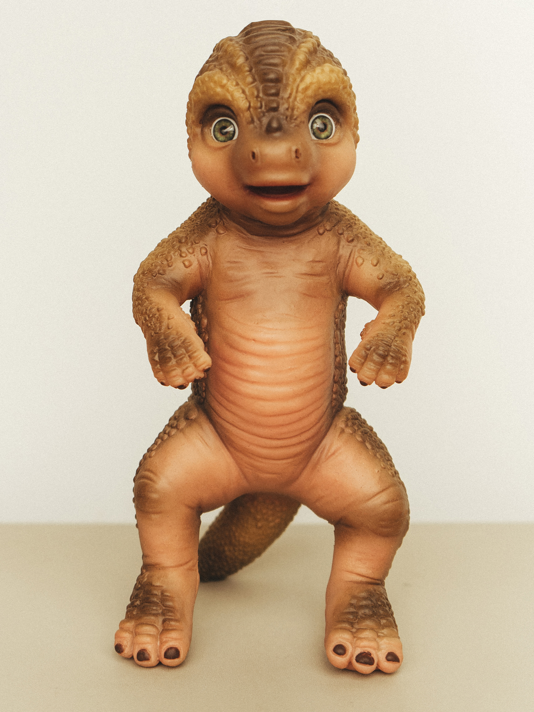 Кукла мини Magic Manufactory Magic Dino Игуанодон высота 22 см 4631163177443 - фото 8