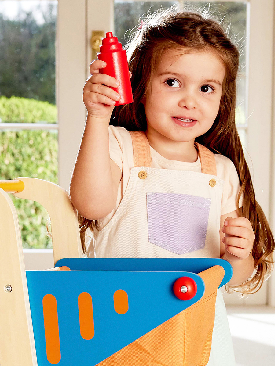 Игровой набор Hape тележки и корзинки, продукты, касса - фото 4