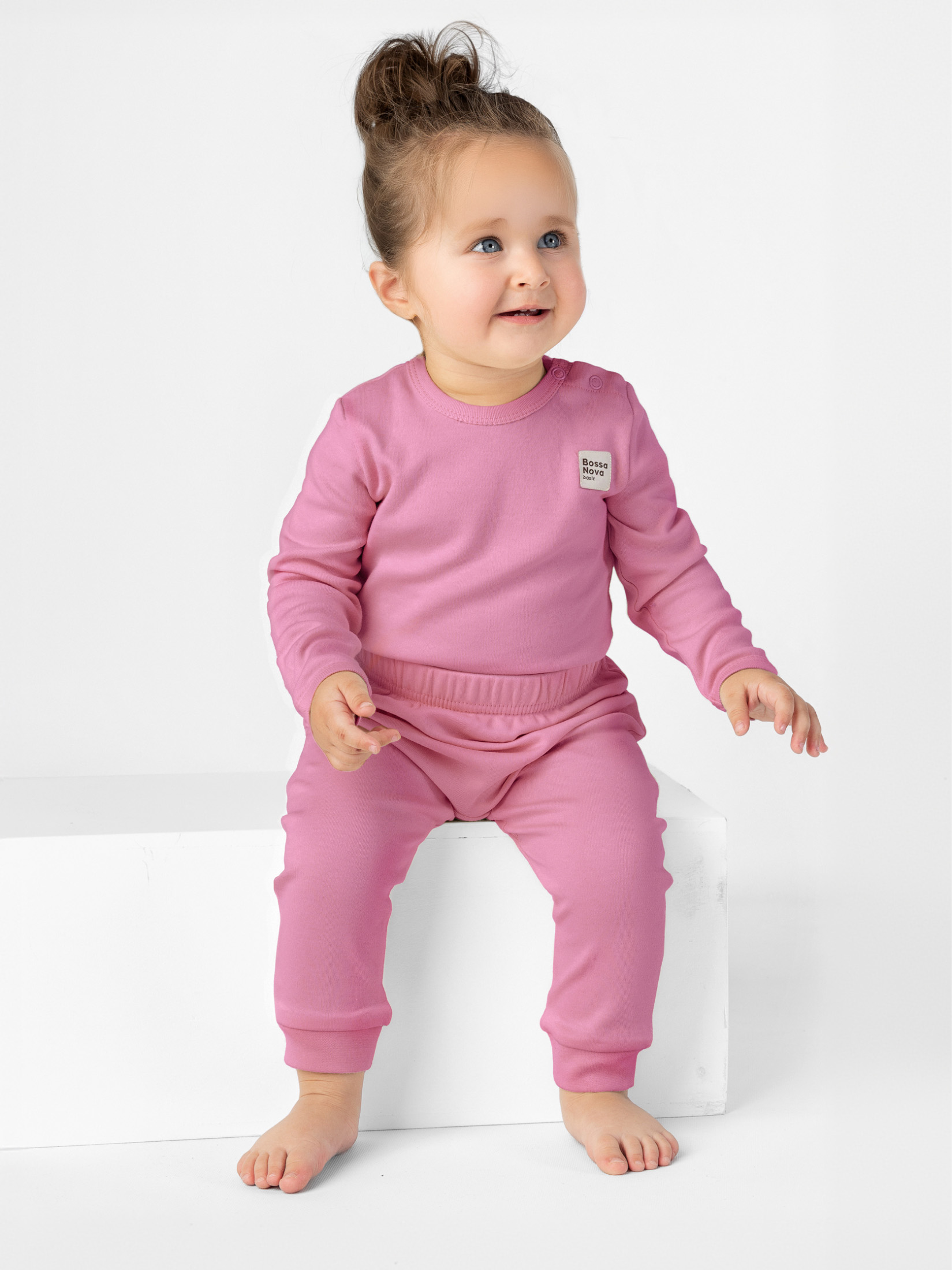 Изображение товара Комплект для новорожденных Bossa Nova 56 из мягкого хлопка с длинным рукавом и ползунками Изображение товара Комплект для новорожденных Bossa Nova 56 из мягкого хлопка с длинным рукавом и ползунками