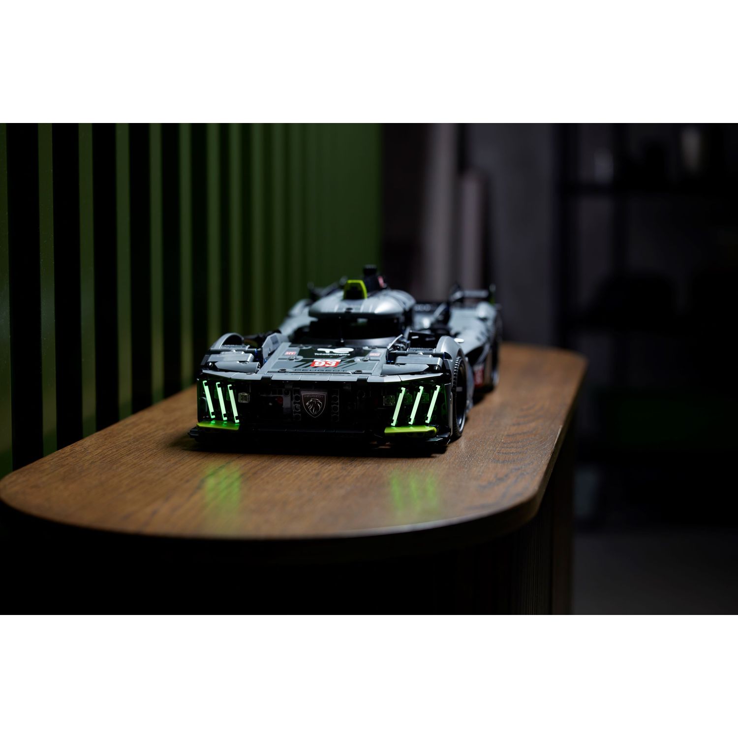 Конструктор LEGO Technic PEUGEOT Le Mans Hybrid 1775 дет. - фото 10