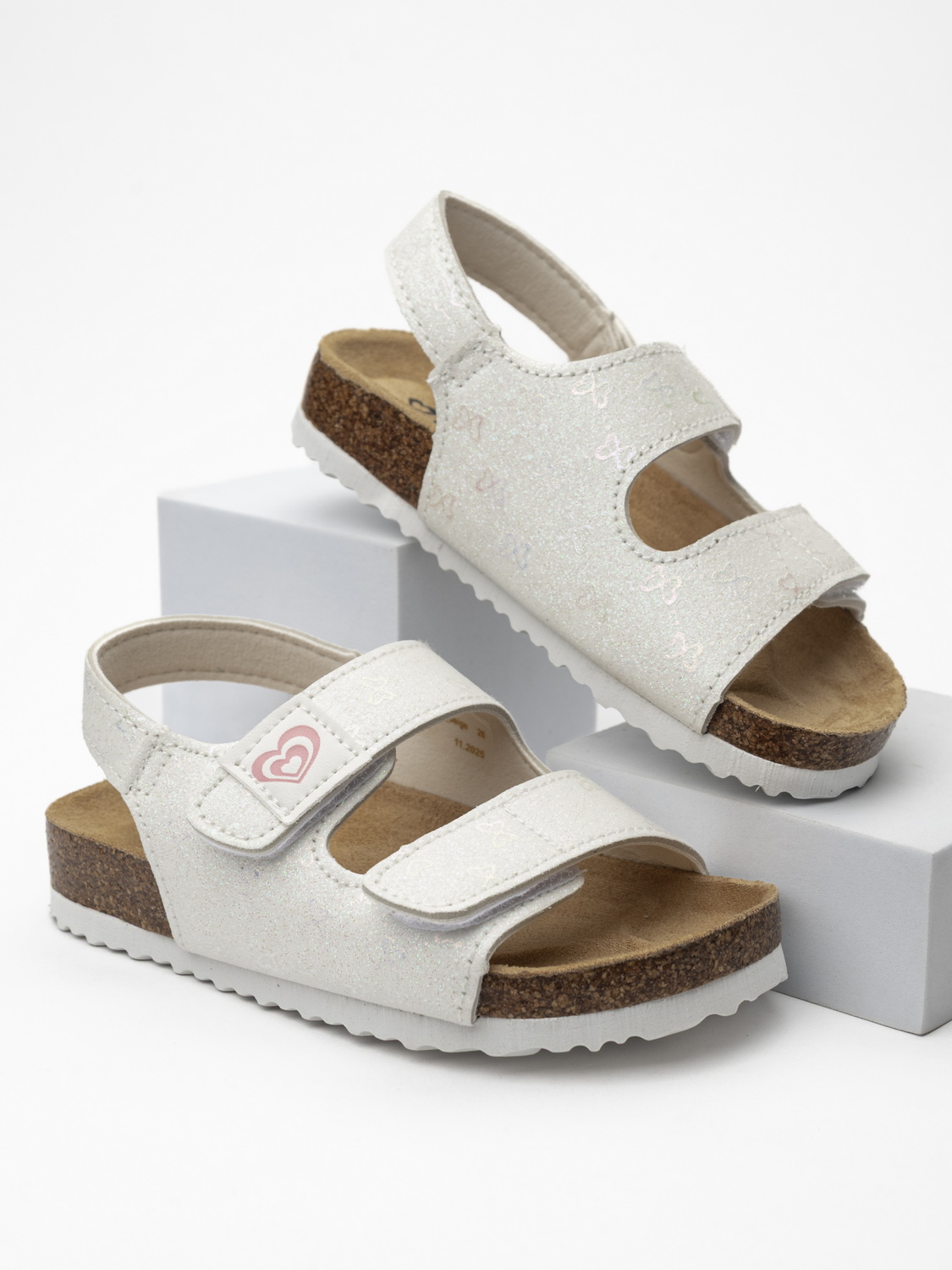 Изображение товара Детские биркенштоки TikkaGo 25.5 Блестящие с бабочками и сердечком