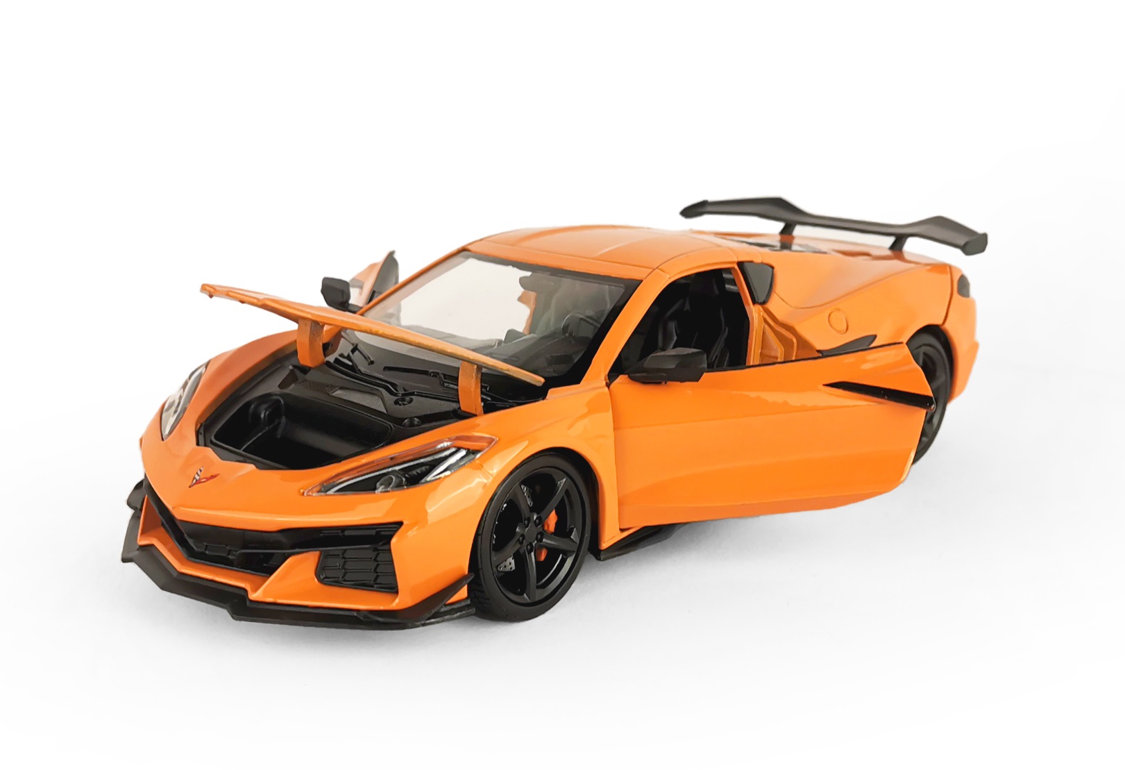 Автомобиль Welly Chevrolet Corvette Z06 1:24 24120W - фото 3