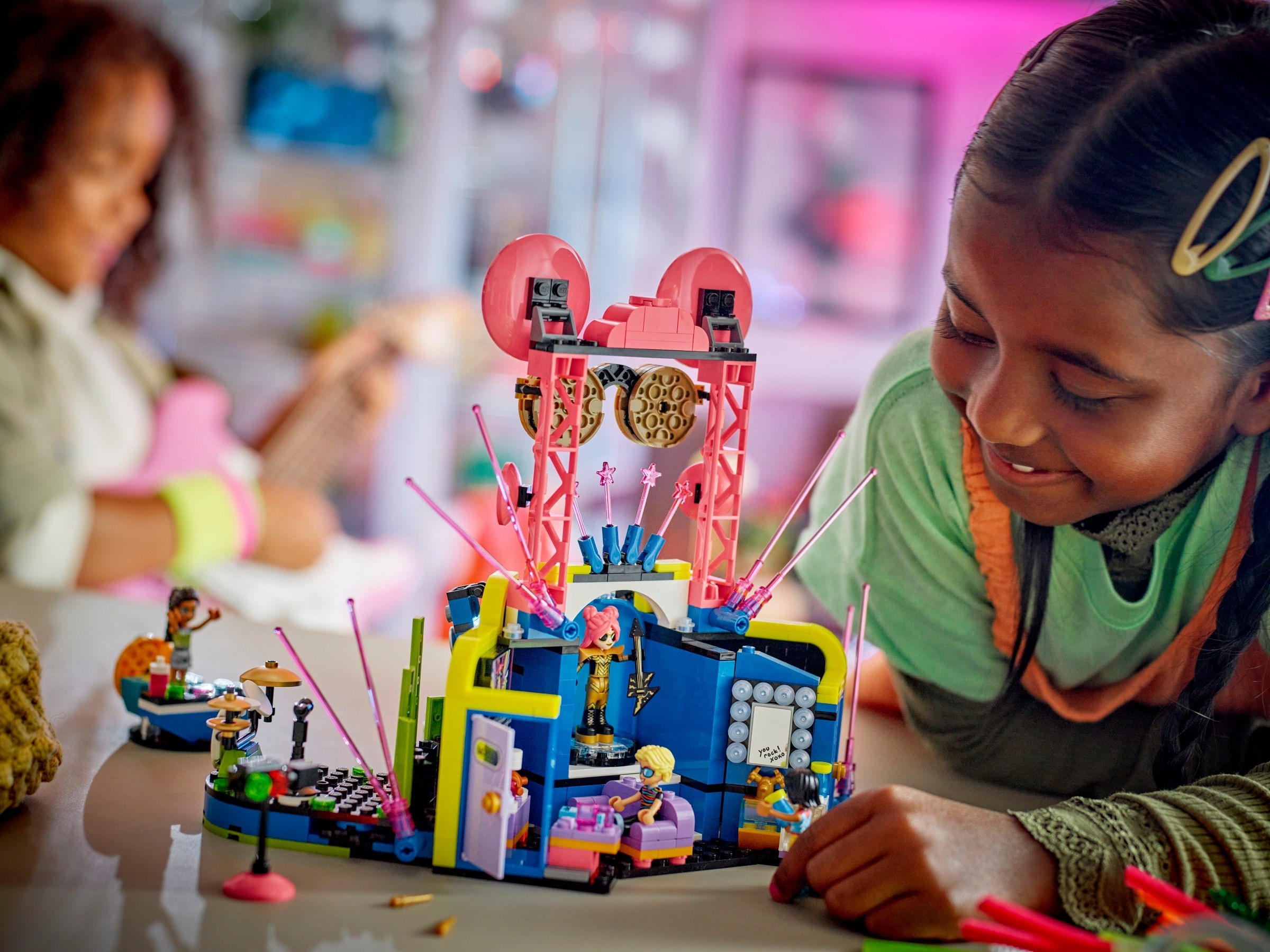 Конструктор LEGO Friends 42616 669 дет. - фото 5