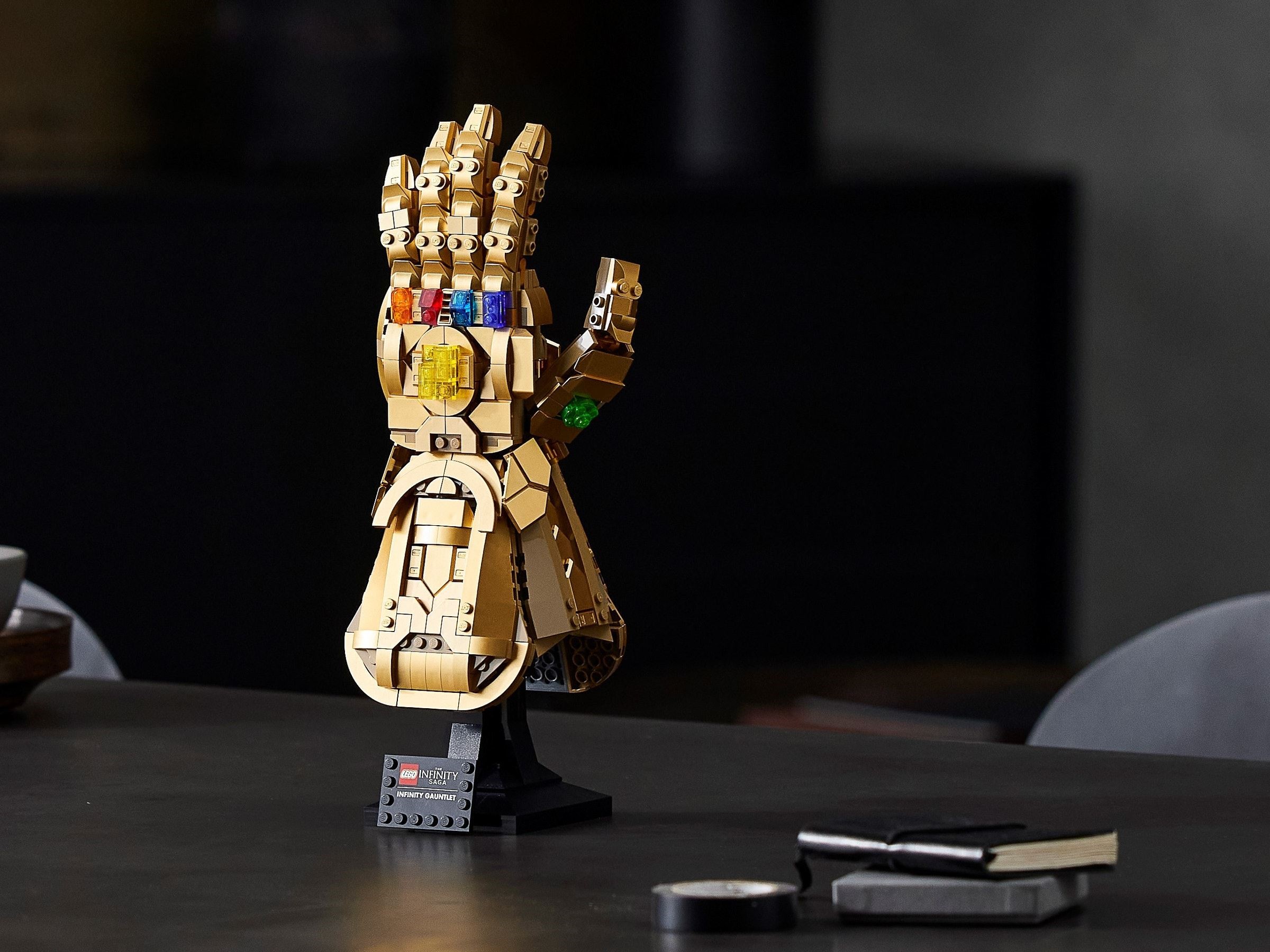 Конструктор LEGO Marvel Super Heroes Перчатка бесконечности 76191 590 дет. - фото 14