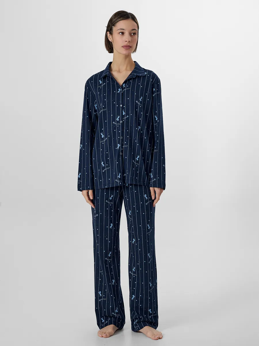 Изображение товара Женская хлопковая пижама от Mark Formelle с змеиным принтом и оверсайз