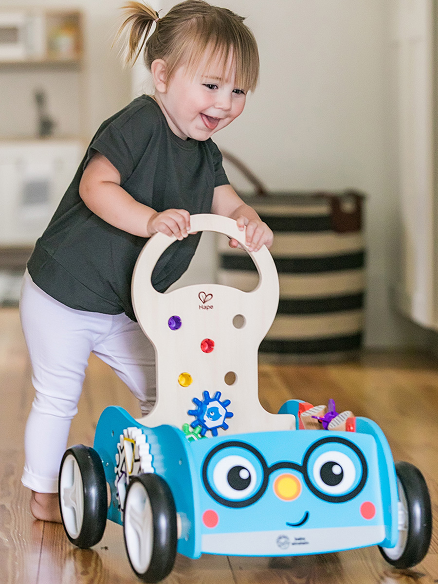 Каталка Hape с ручкой - фото 1