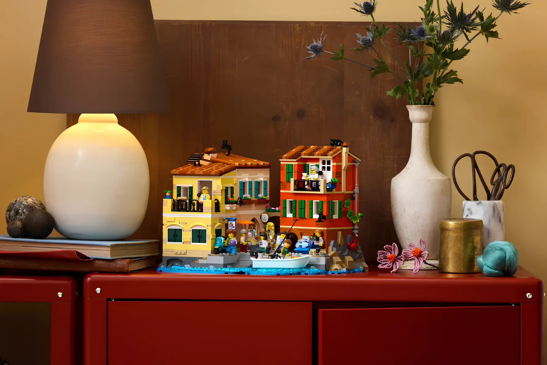 Конструктор LEGO Ideas 21359 3251 дет. - фото 6