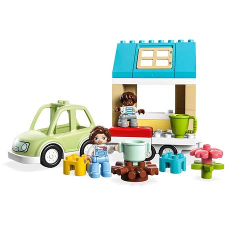 Конструктор LEGO DUPLO Семейный дом на колесах блочный
