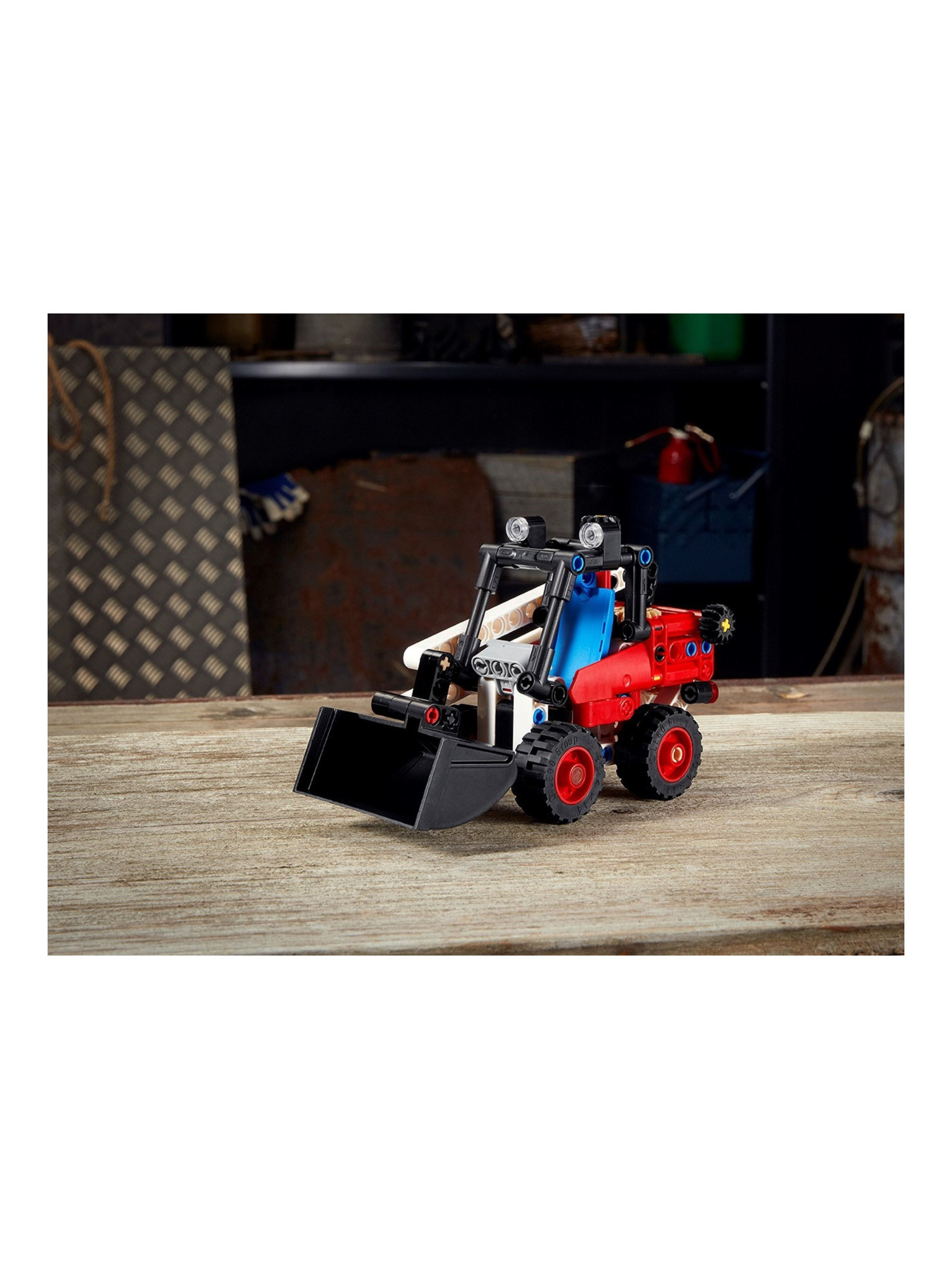 Конструктор LEGO Technic Фронтальный погрузчик 140 дет. - фото 3