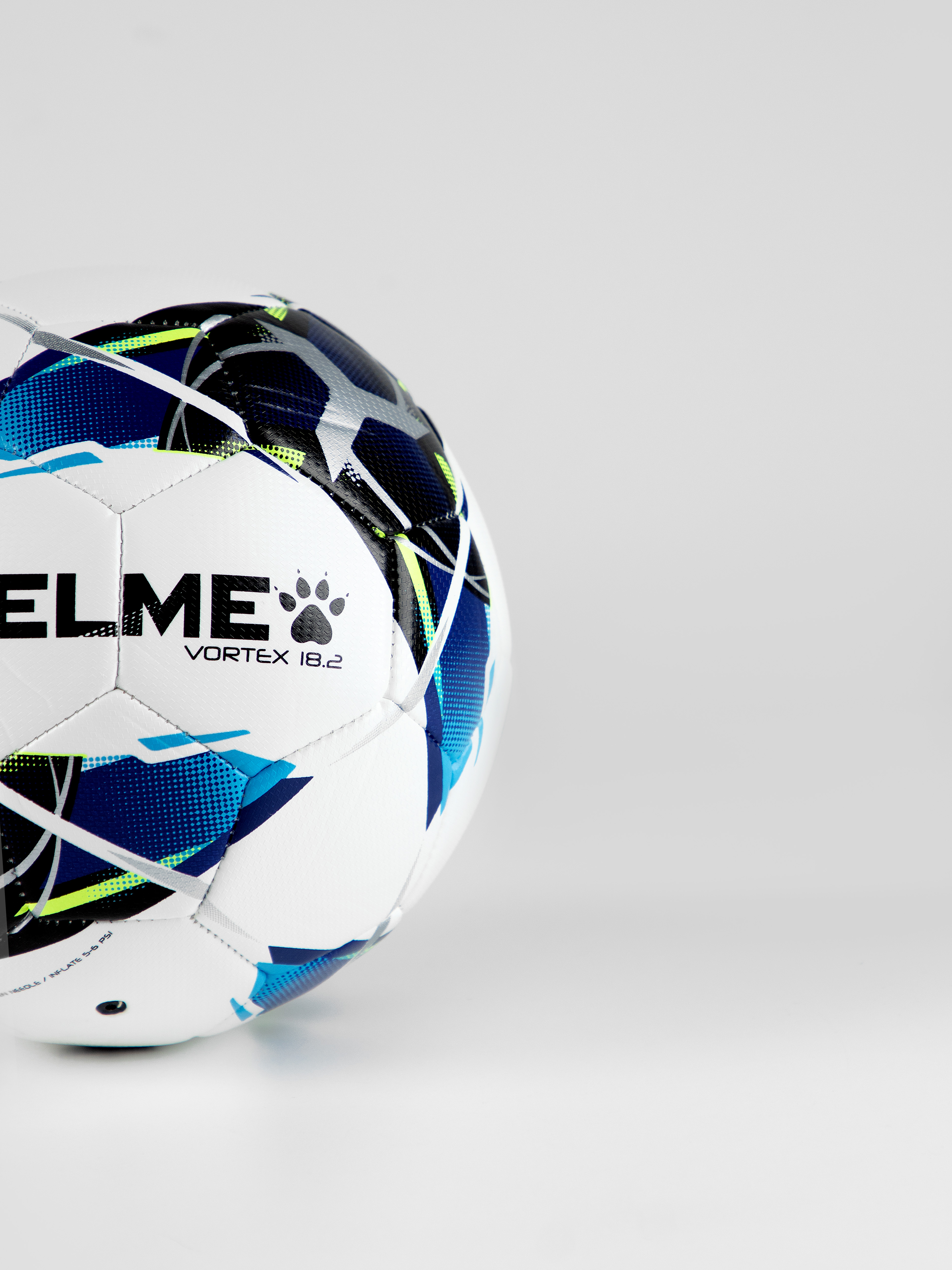 Спортивный мяч KELME Vortex футбольный 59 см - фото 5