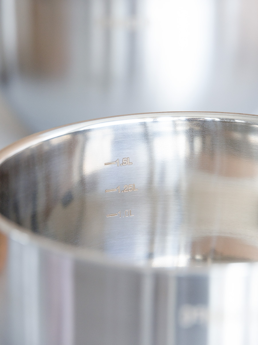 Миска DeNASTIA с прозрачной крышкой 1.5 л нерж.сталь бежевый A000334 - фото 5