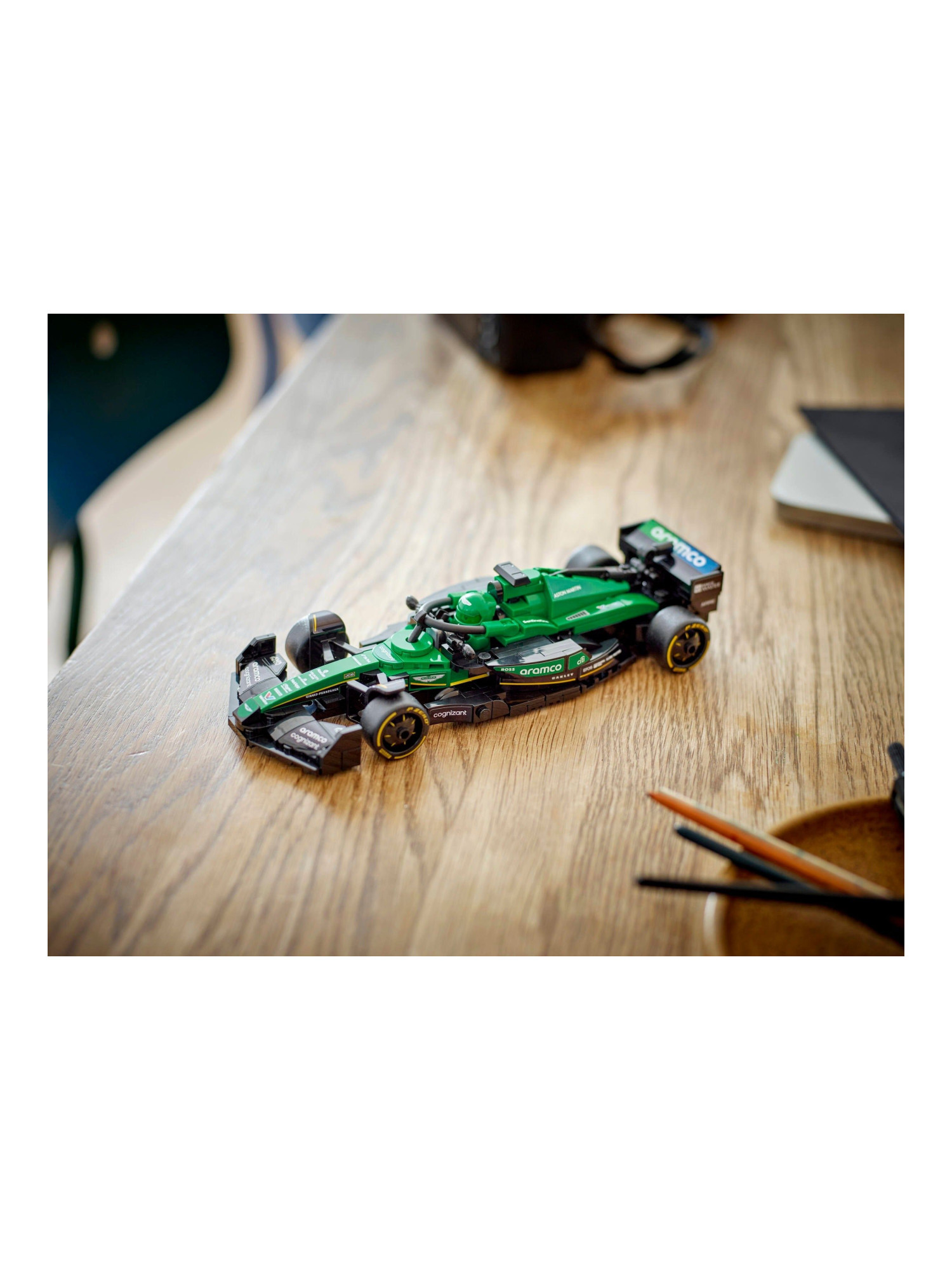 Конструктор LEGO Speed Champions Aston Martin Aramco F1 AMR24 269 дет. - фото 10