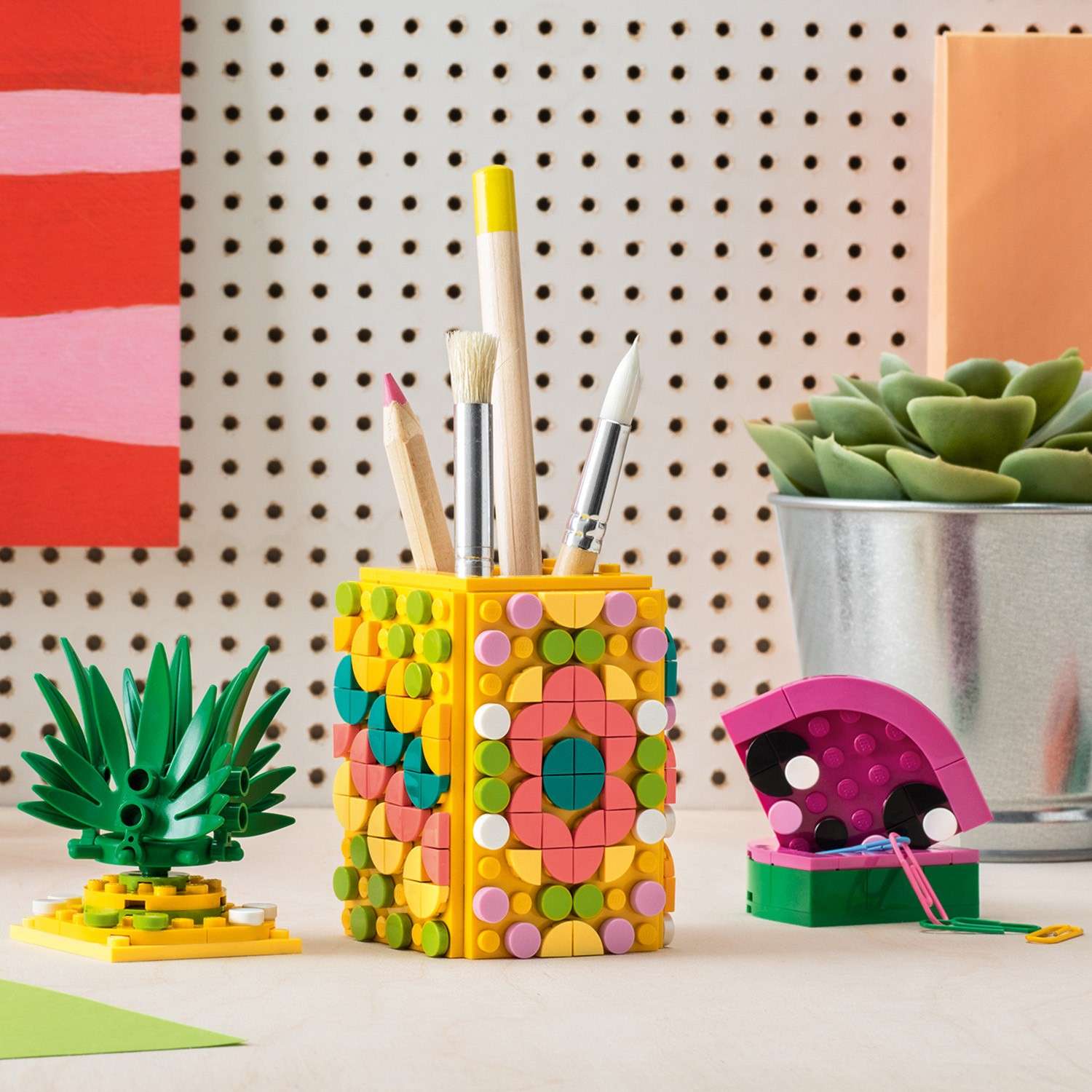 Конструктор LEGO DOTS Подставка Ананас блочный - фото 21