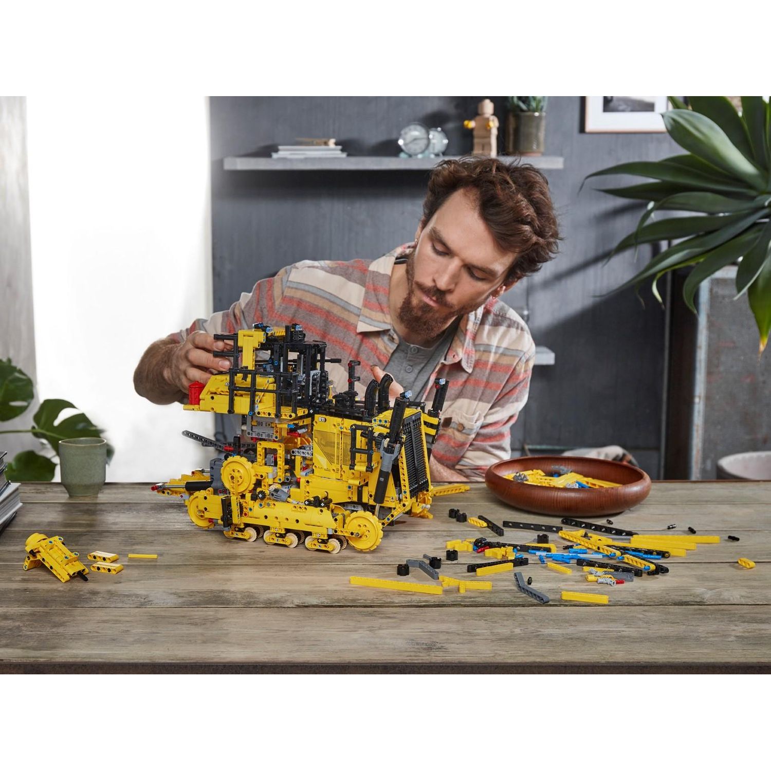 Конструктор LEGO Technic Бульдозер 3854 дет. - фото 8