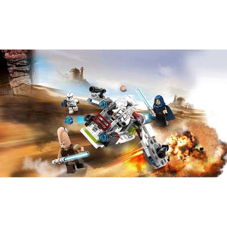 Конструктор LEGO Star Wars Набор джедаев и клонов блочный