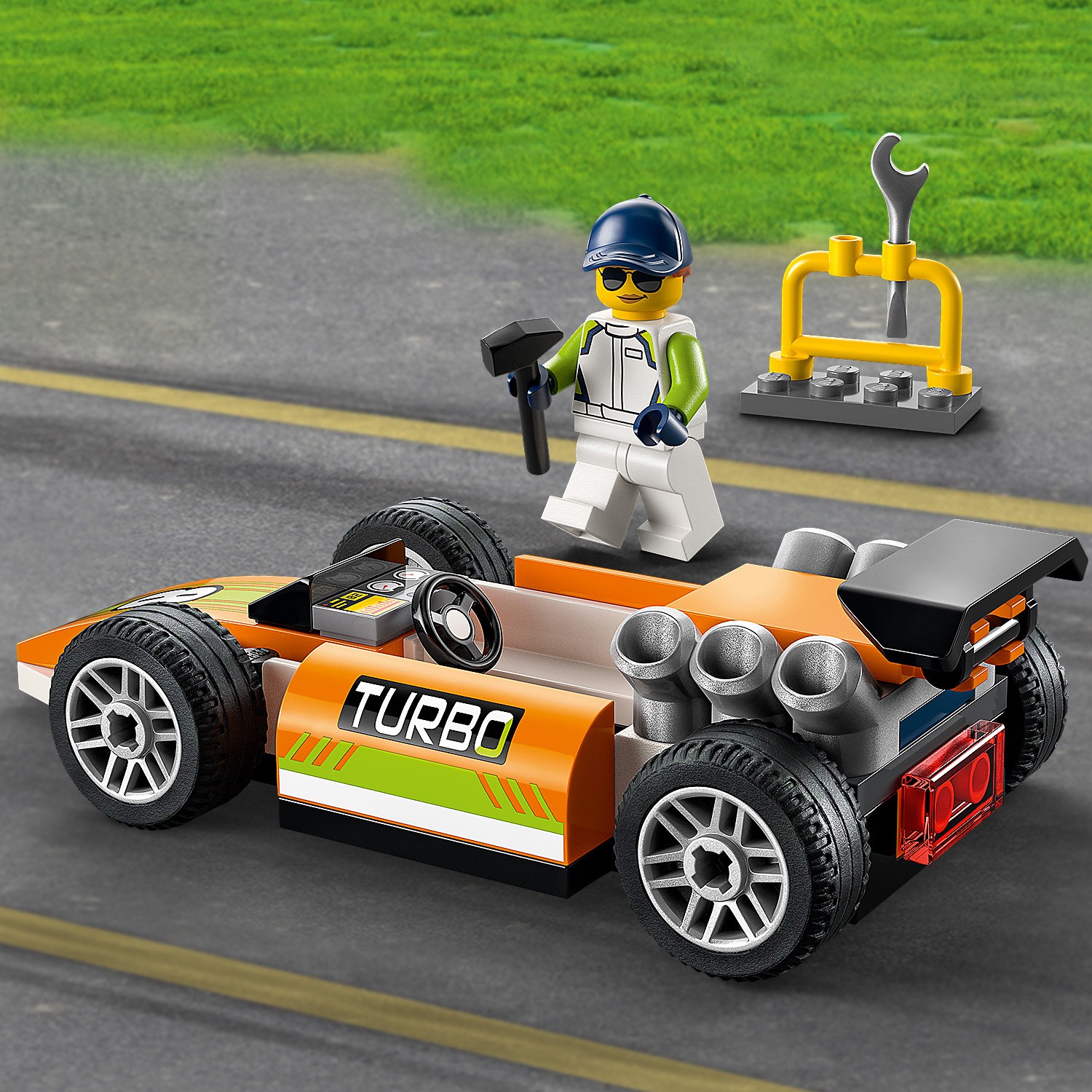 Конструктор LEGO City Great Vehicles Гоночный авто 46 дет. - фото 9