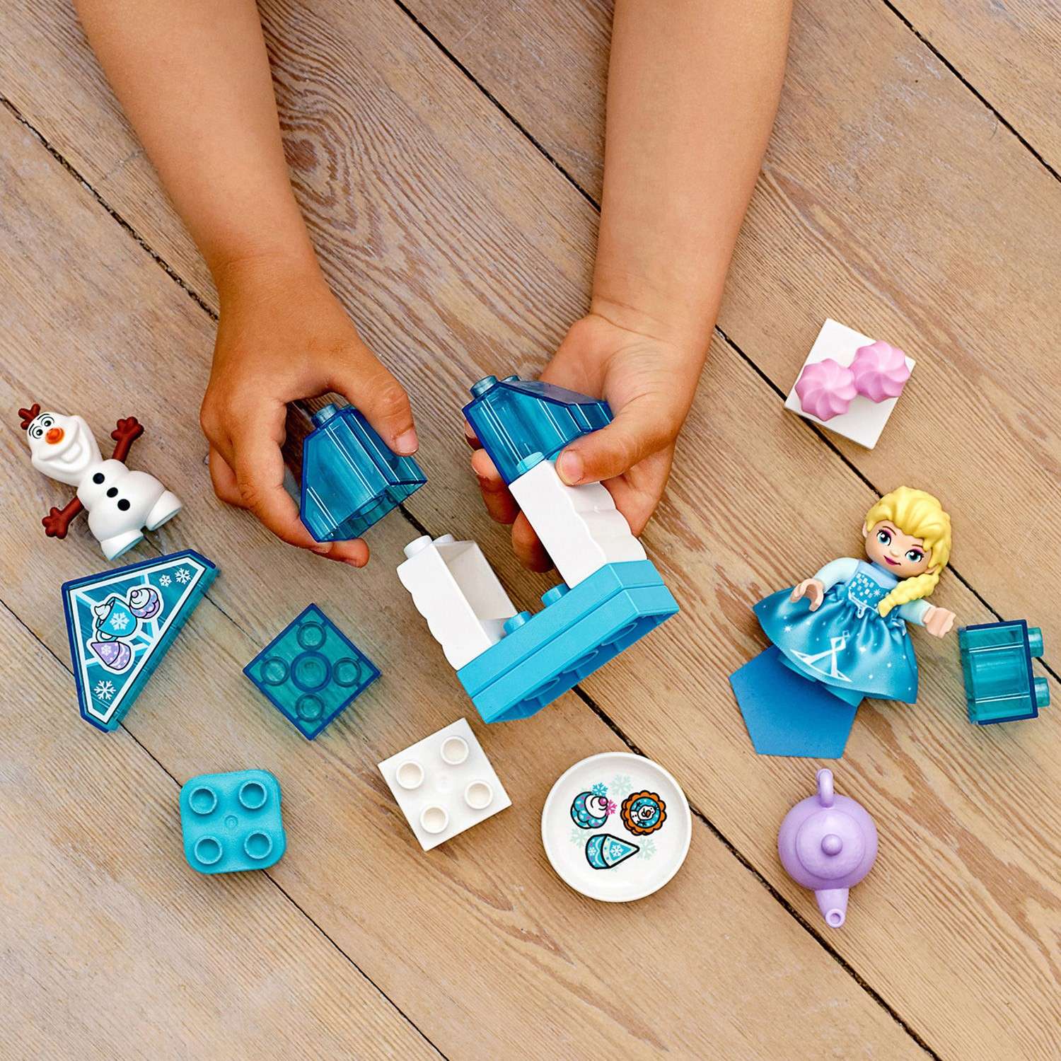 Конструктор LEGO DUPLO Чаепитие у Эльзы и Олафа блочный - фото 14