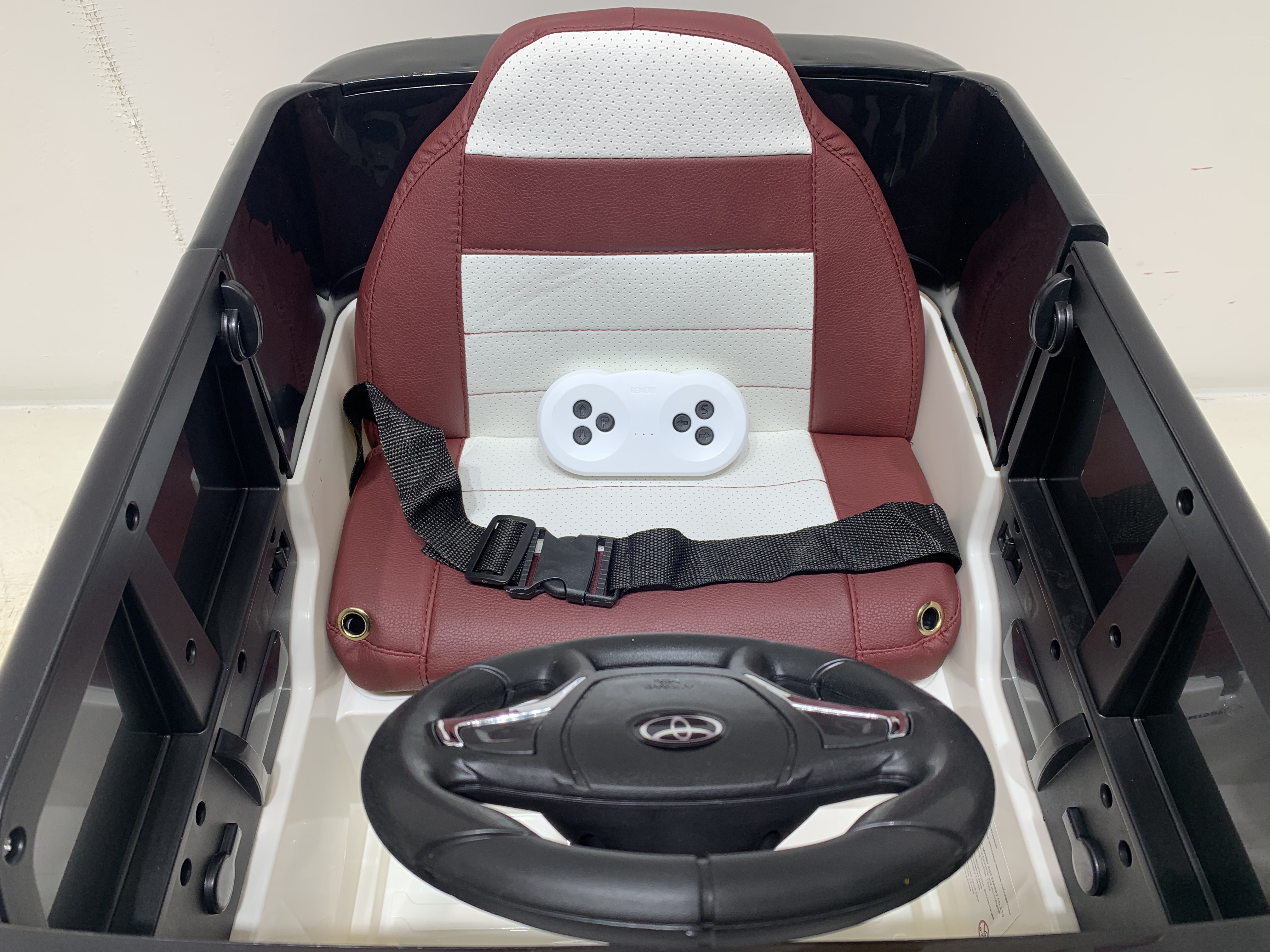 Электромобиль TOYLAND Toyota LC200, колеса EVA С пультом ДУ - фото 11