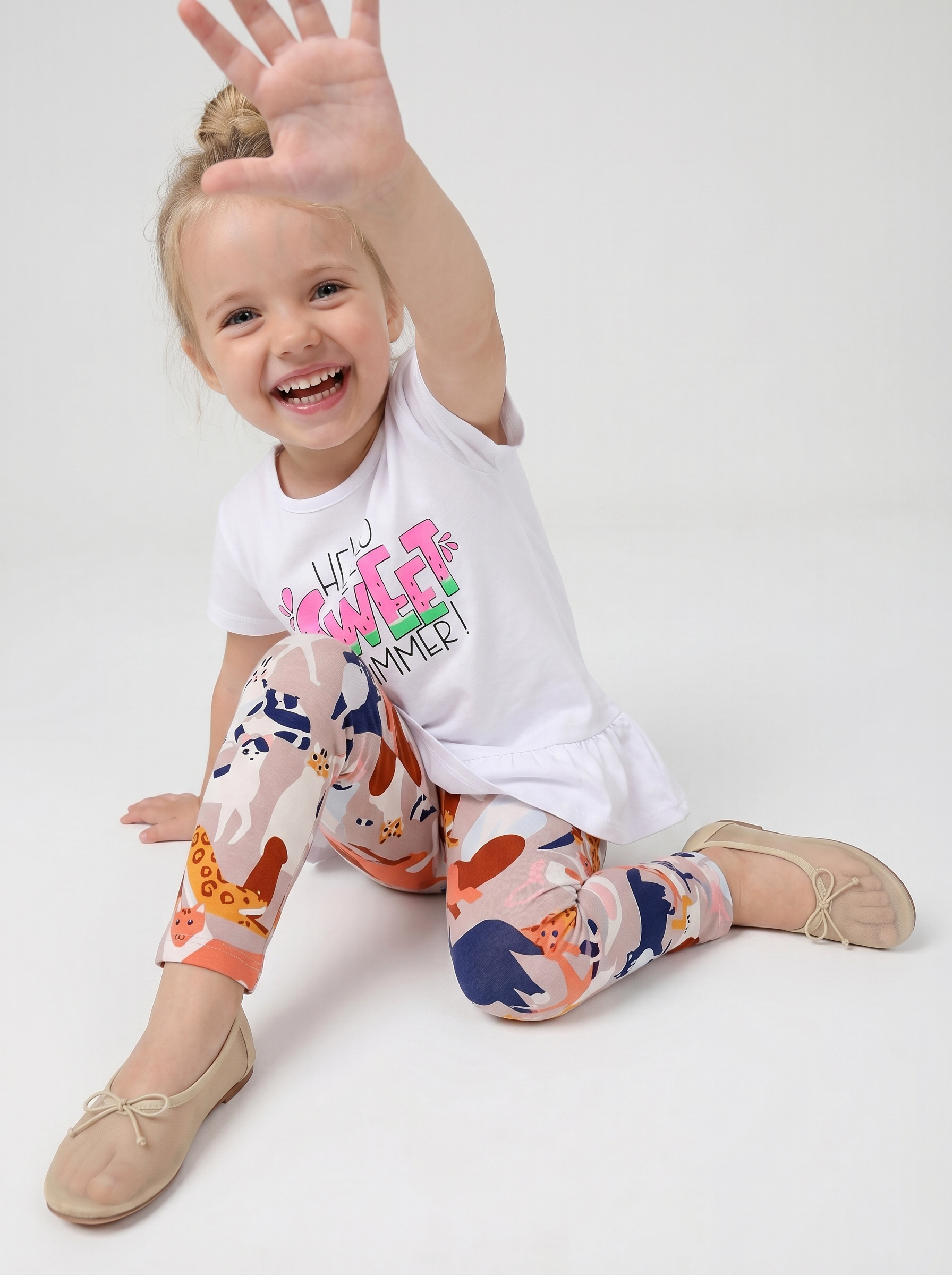 Изображение товара Комплект для девочки футболка и легинсы YOULALA 104 яркий легкий летний образ