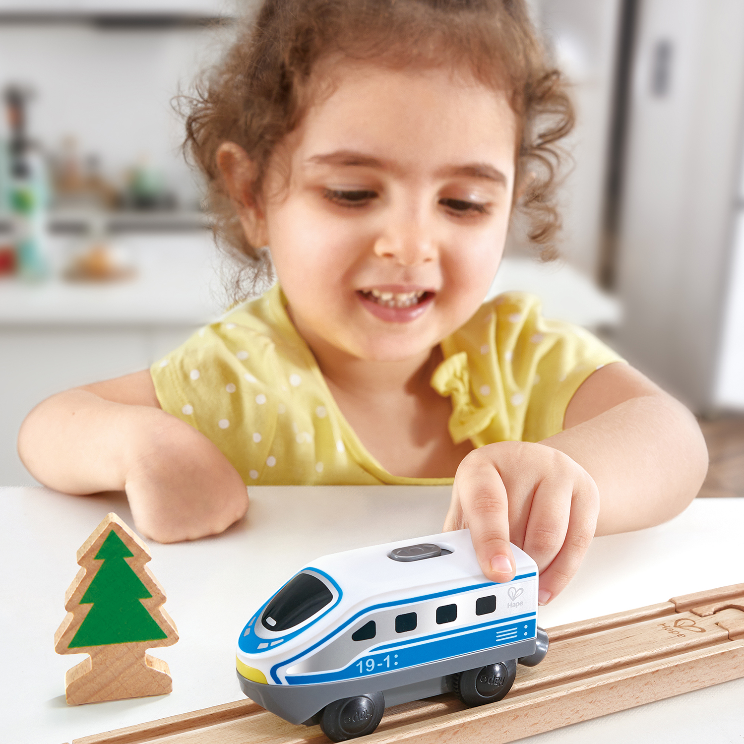 Набор железнодорожный Hape 10 см E3784_HP - фото 1