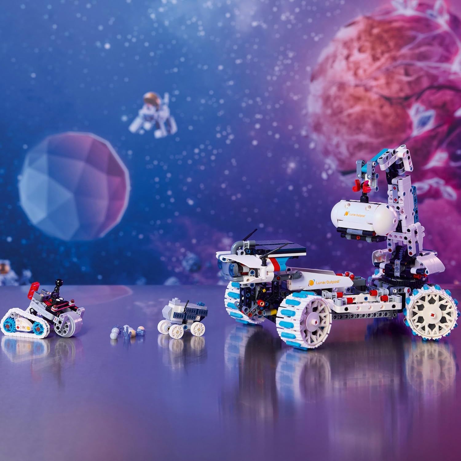 Конструктор LEGO Technic Lunar Outpost Moon Rover 1082 дет. - фото 11