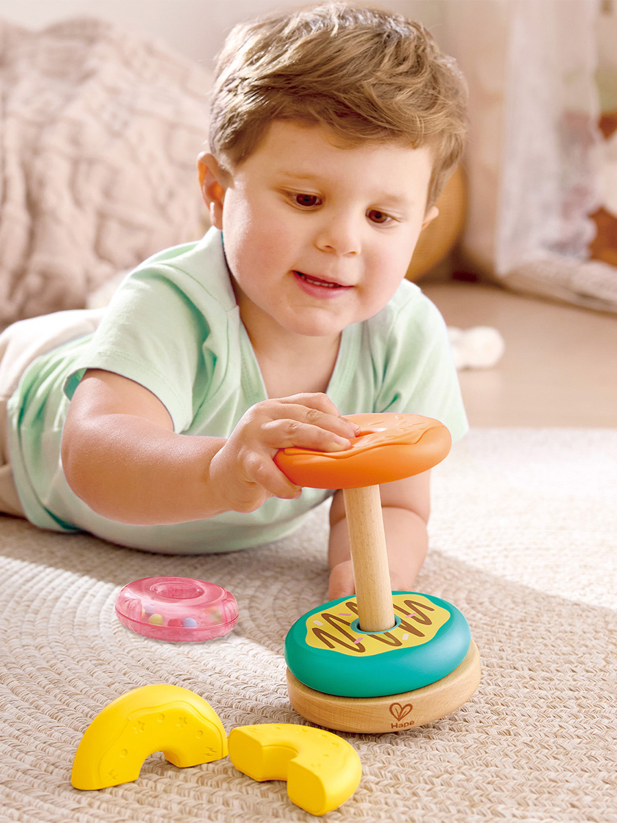 Игрушка Hape пирамидка Башня пончиков - фото 1