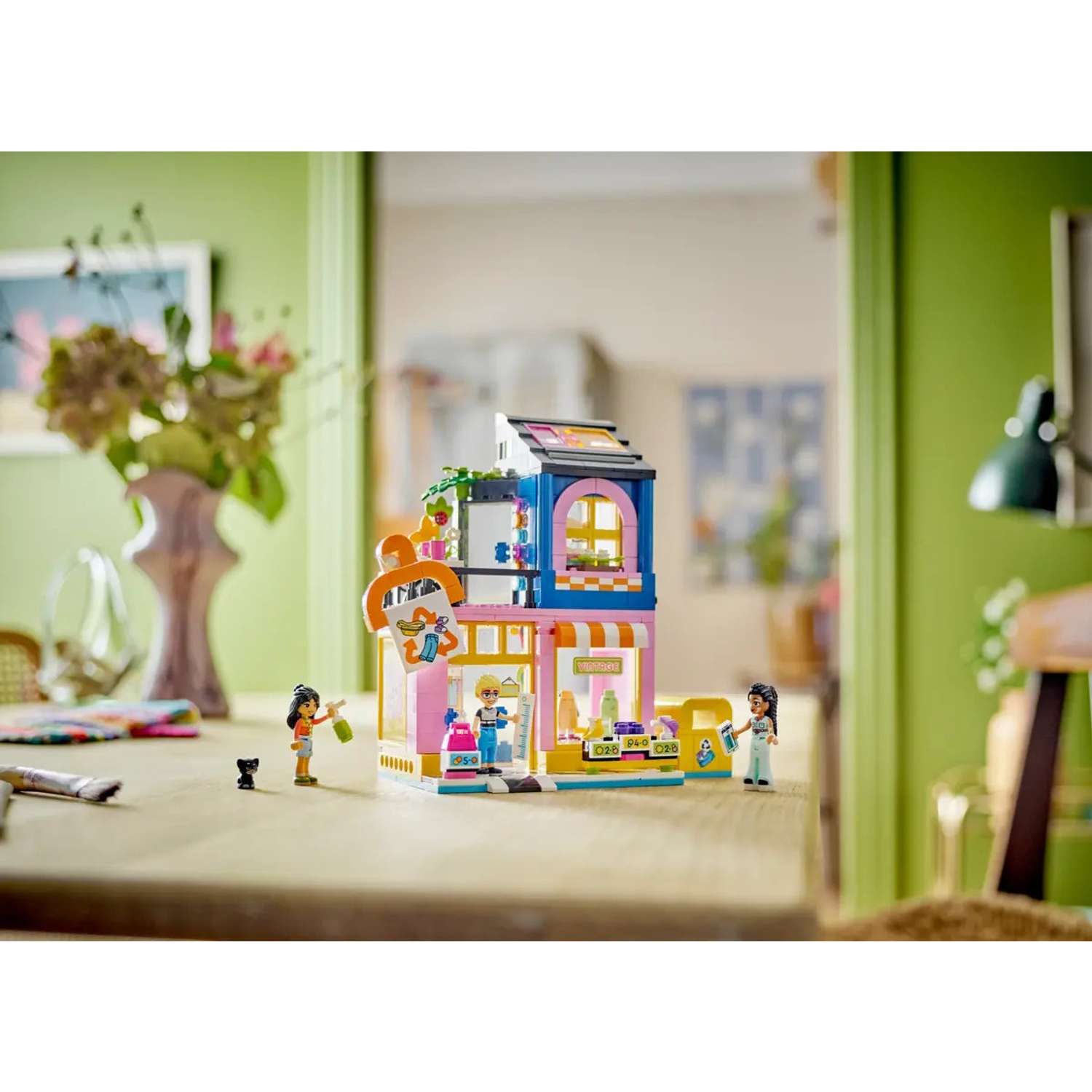 Конструктор LEGO Friends Магазин винтажной моды 409 дет. - фото 12