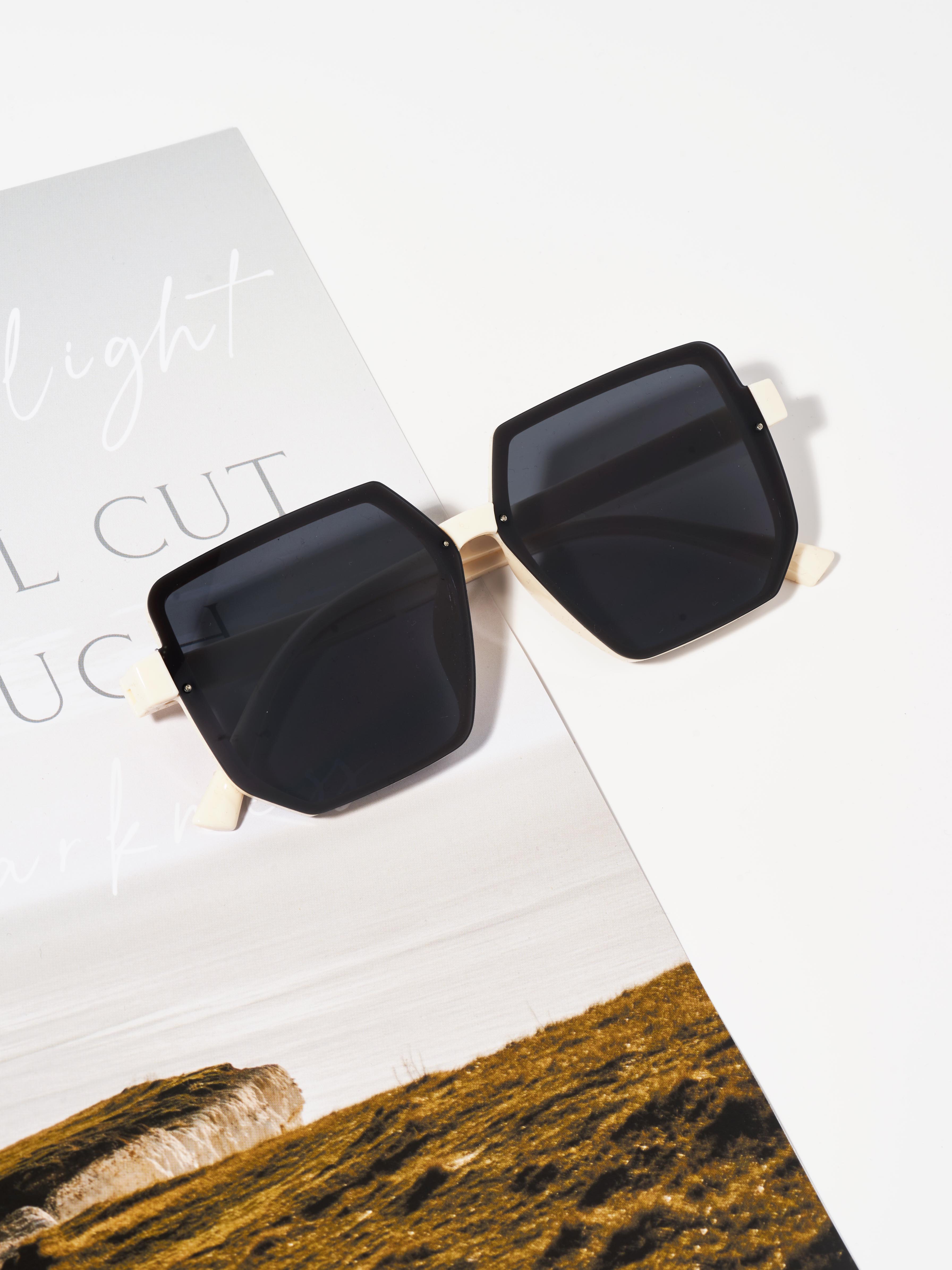 Солнцезащитные очки SUNNY GLASS O00022-2 - фото 11