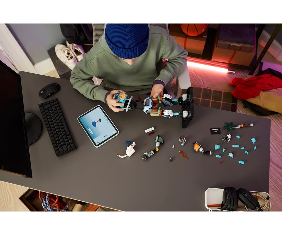 Конструктор LEGO Fortnite Кит 1230 дет. - фото 17