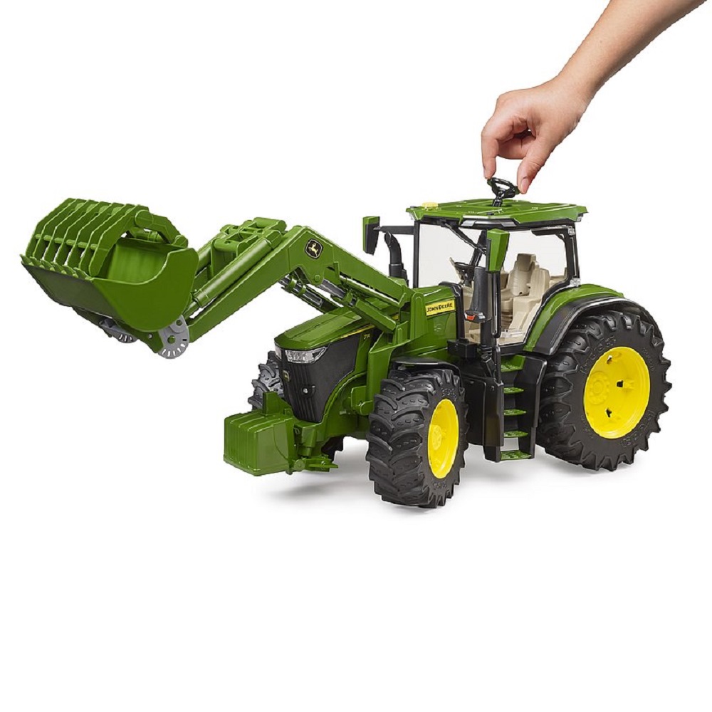 Трактор Bruder John Deere 03151 - фото 5