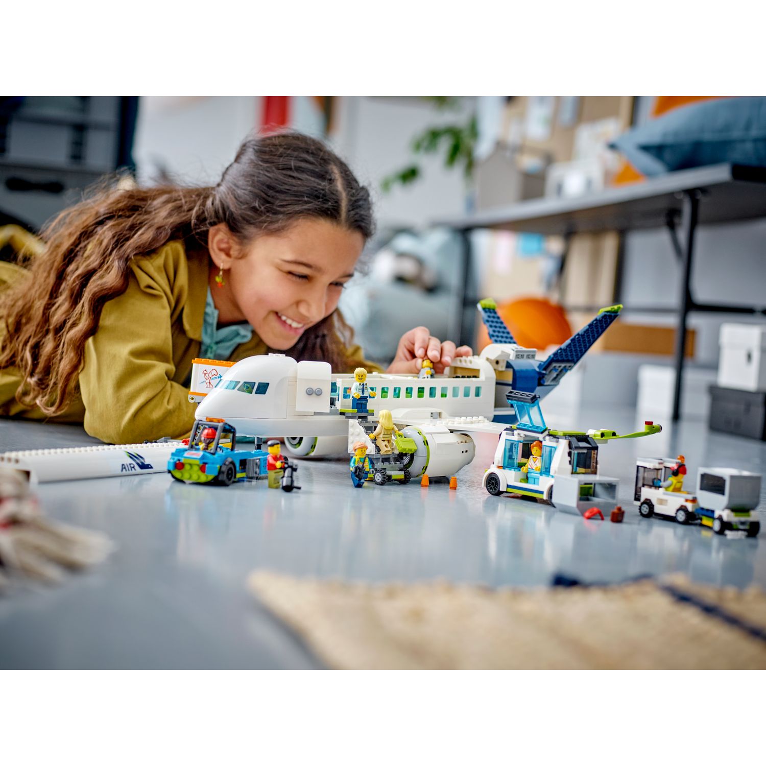 Конструктор LEGO City Passenger Airplane - фото 7