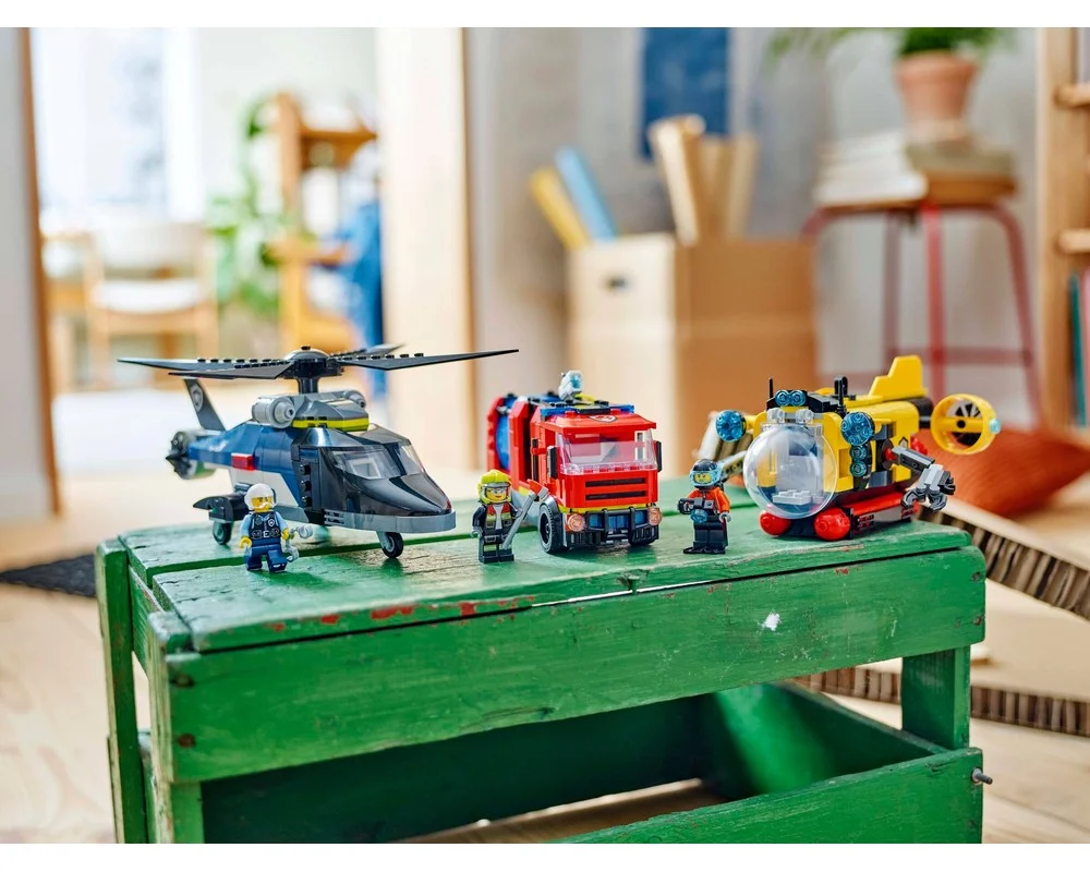 Конструктор LEGO City 60462 874 дет. - фото 11