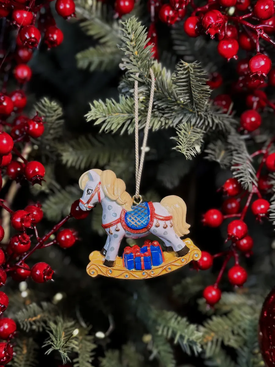 Игрушки ручной работы Забава Лошадка с подарком - фото 1